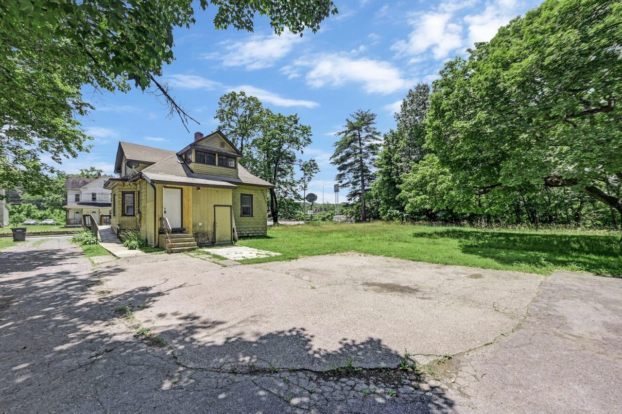 1198 W Main Street Property Photo 63