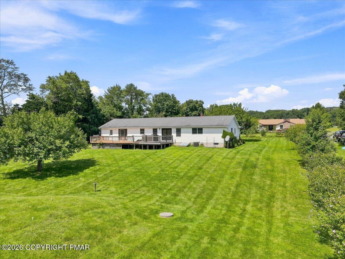 114 Amy Lane Property Photo 3