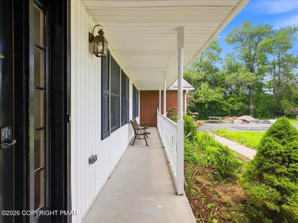 114 Amy Lane Property Photo 8