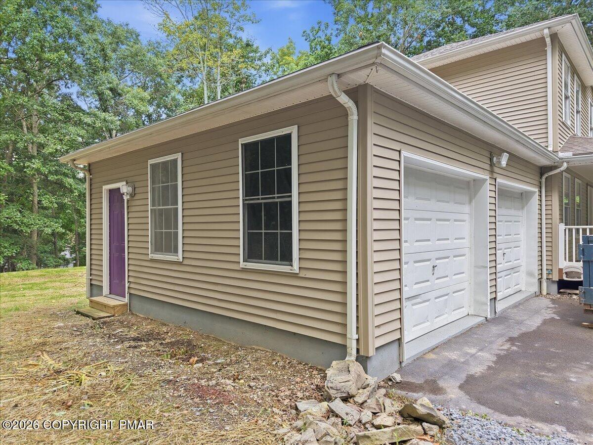 5124 Hickory Lane Property Photo 8