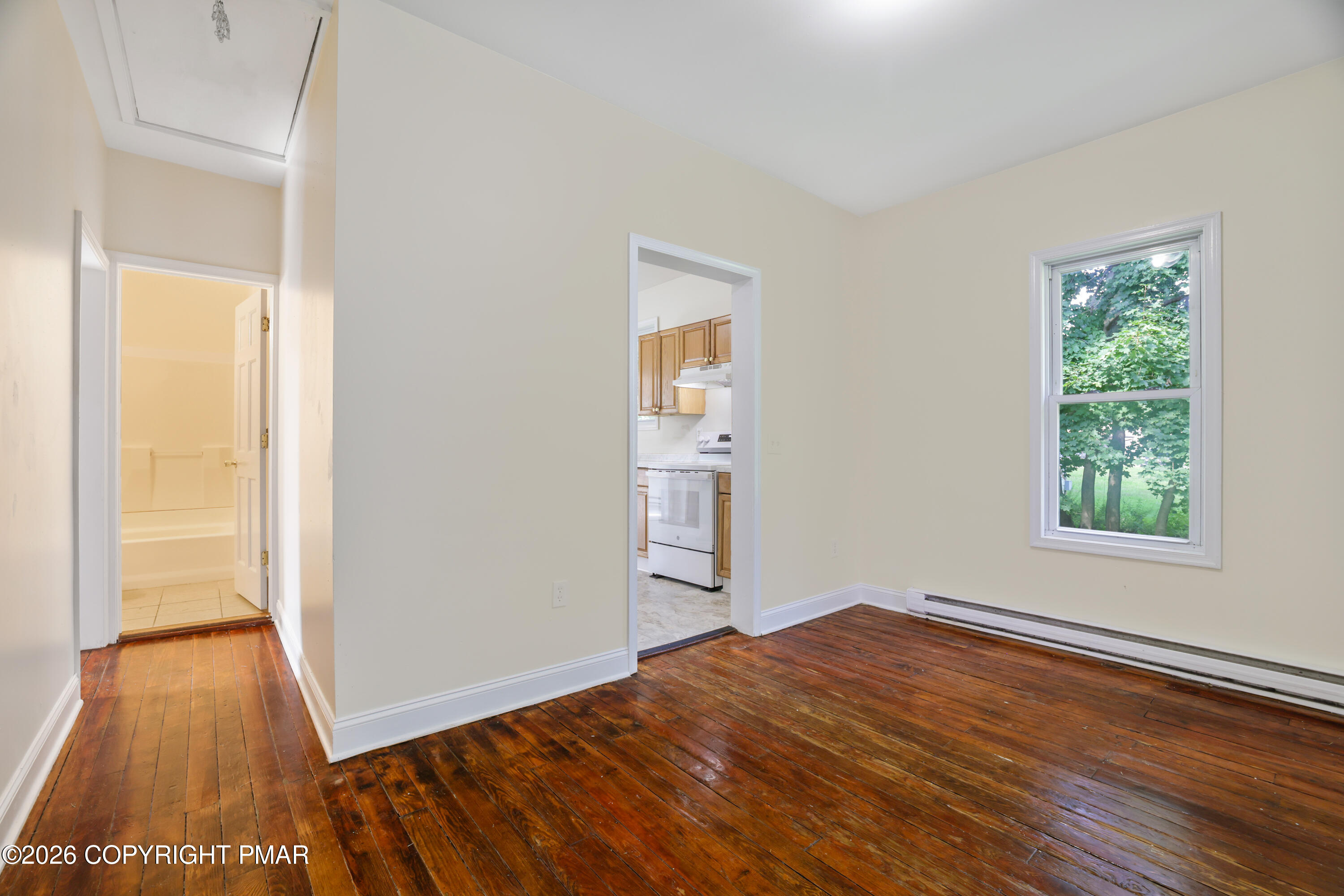 140 Barnum Street Property Photo 8