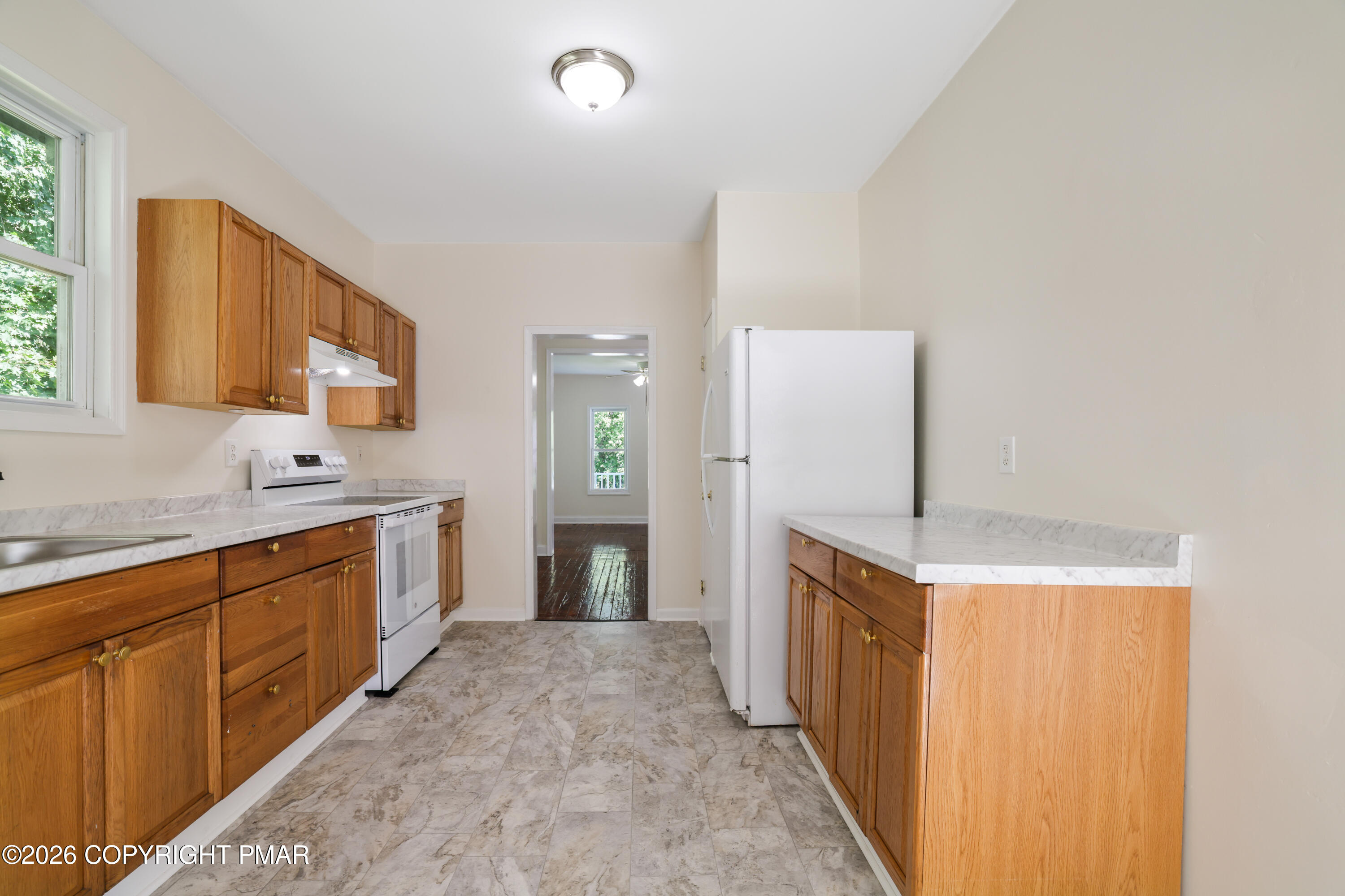 140 Barnum Street Property Photo 12