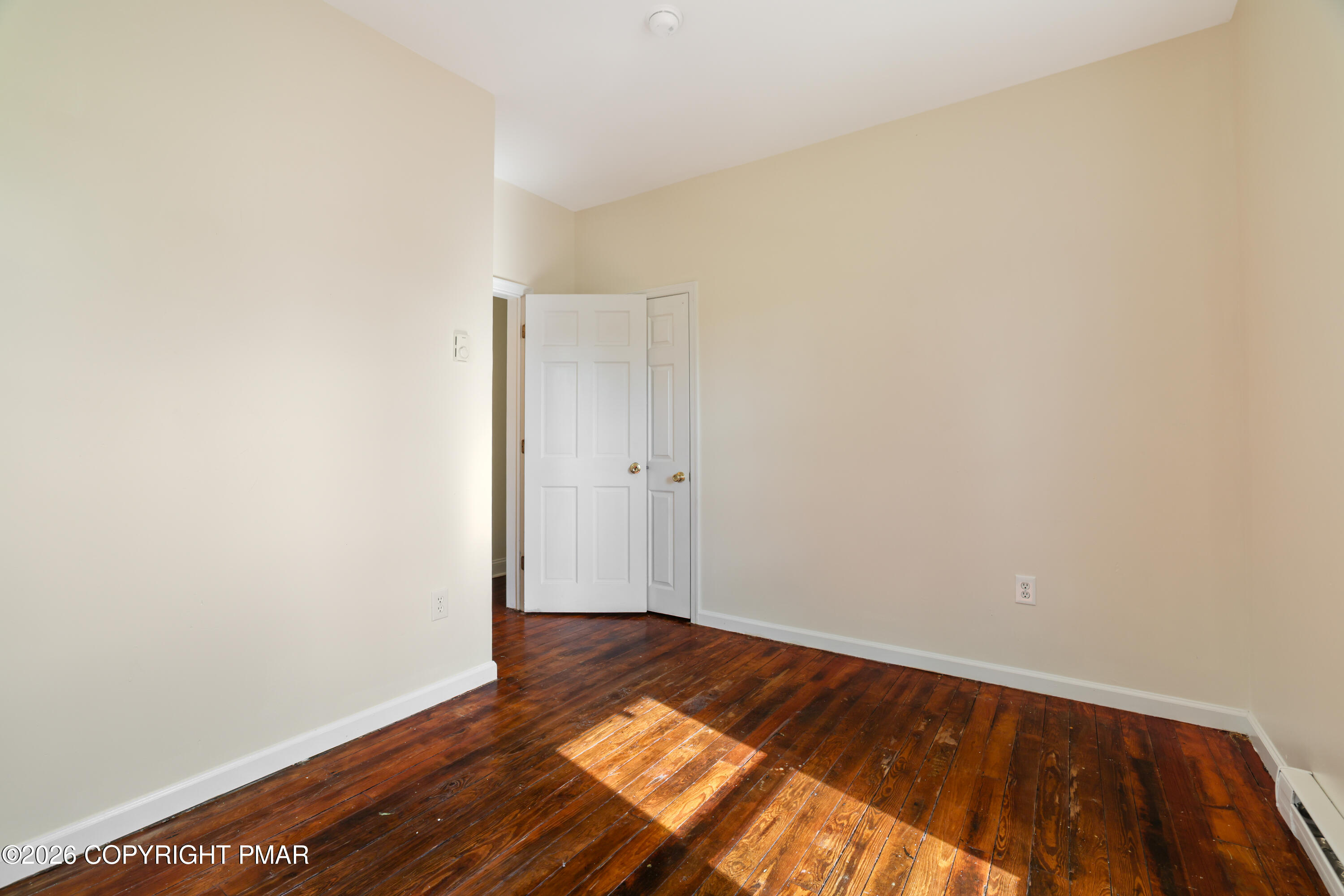 140 Barnum Street Property Photo 14