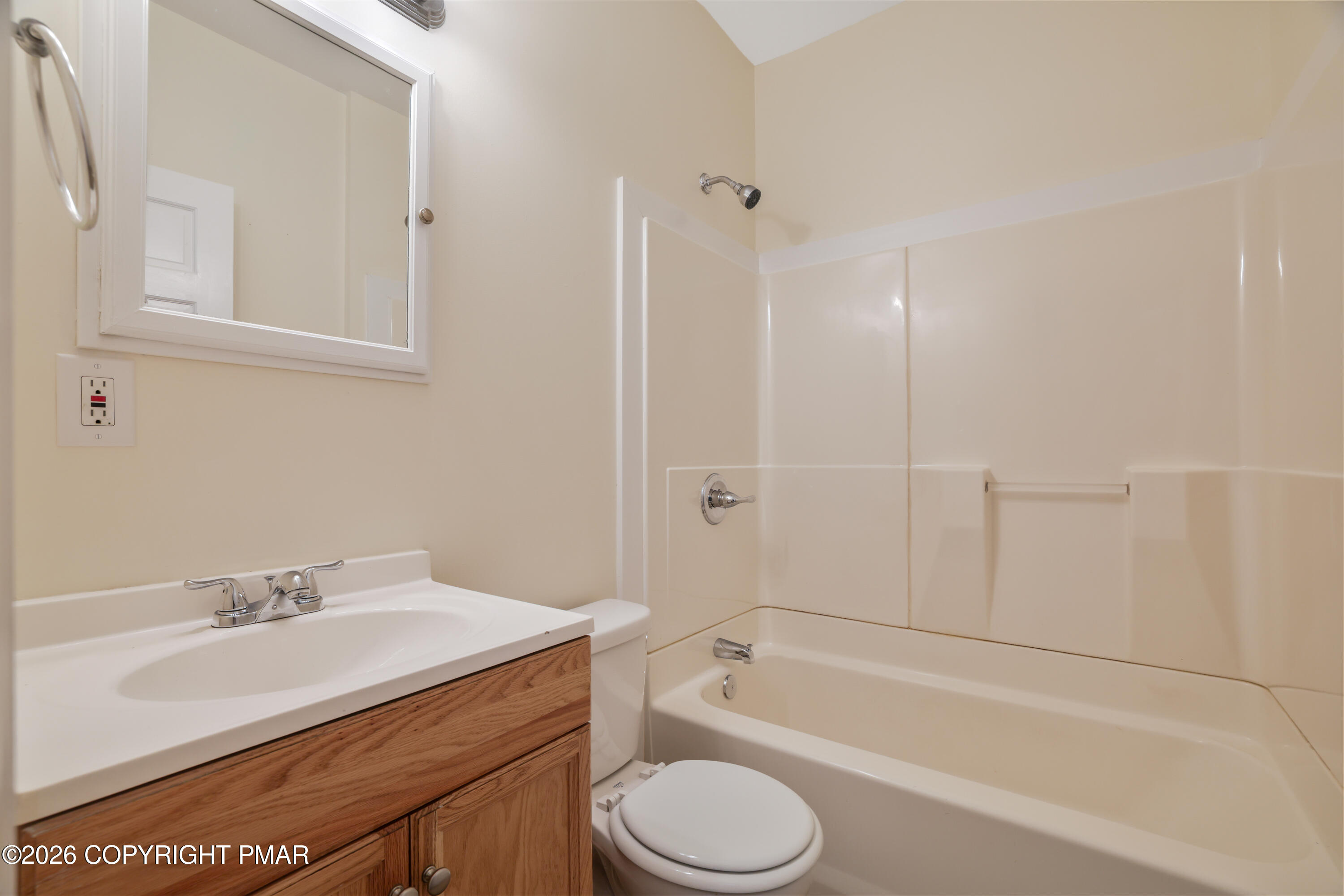 140 Barnum Street Property Photo 17