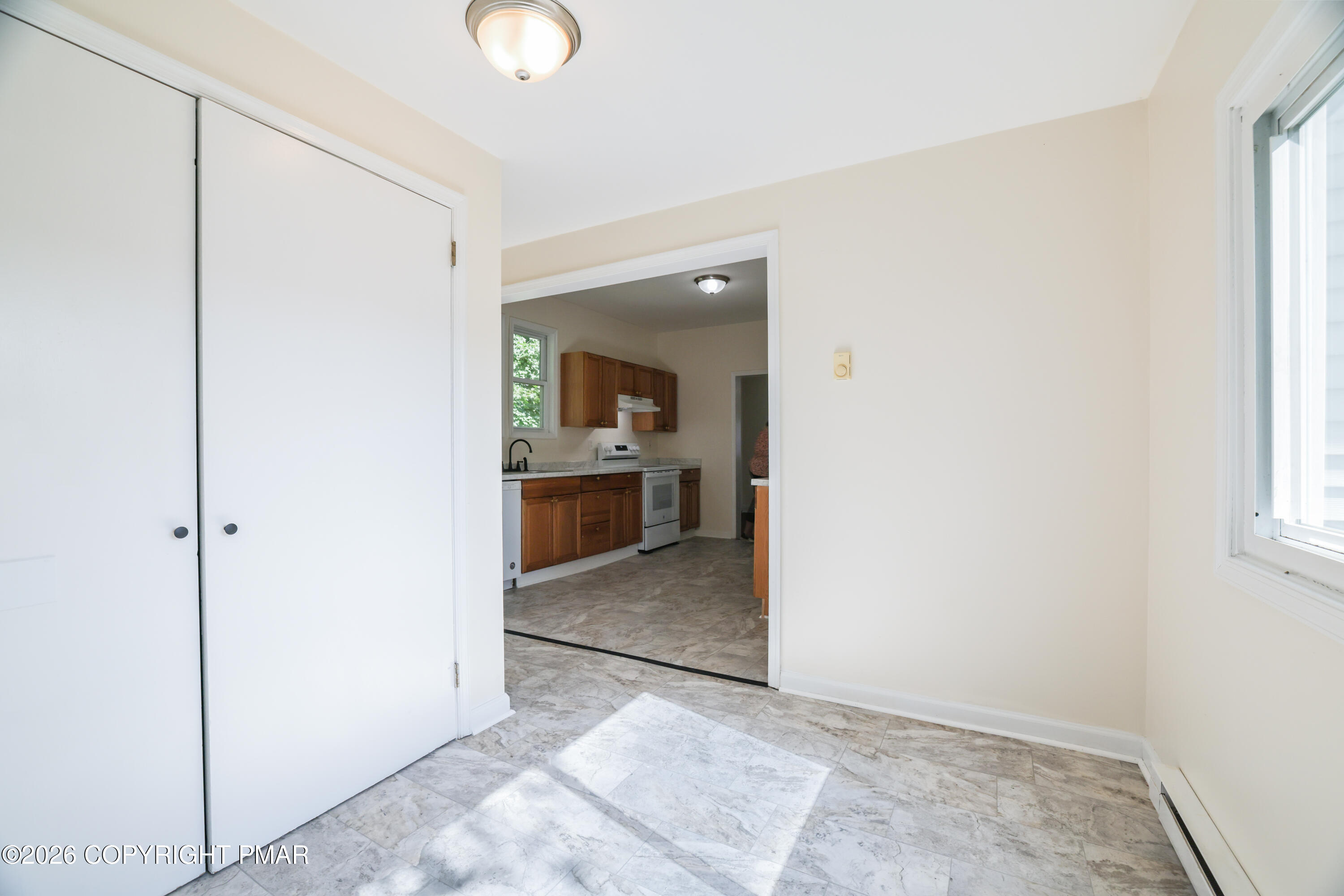 140 Barnum Street Property Photo 20