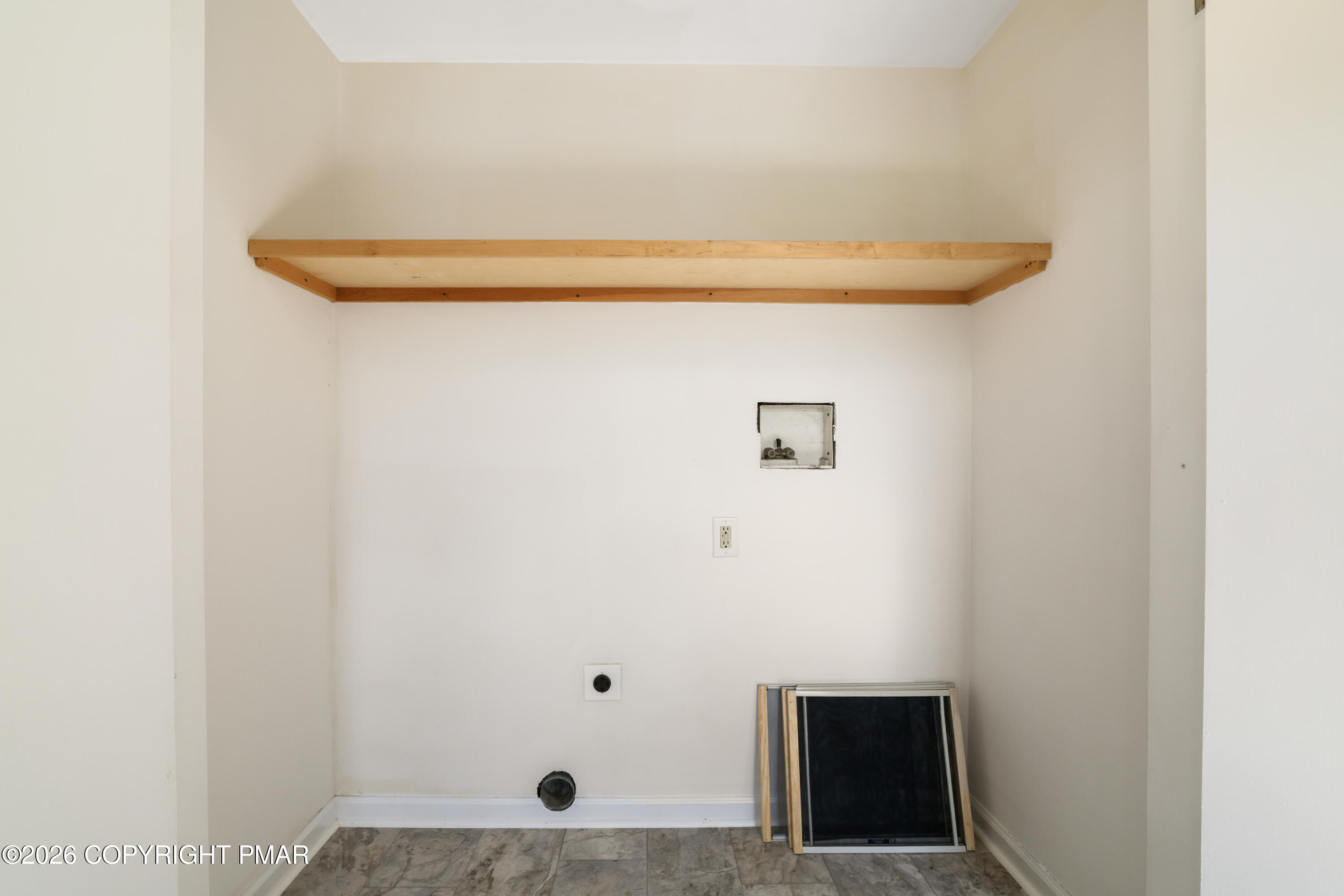 140 Barnum Street Property Photo 21