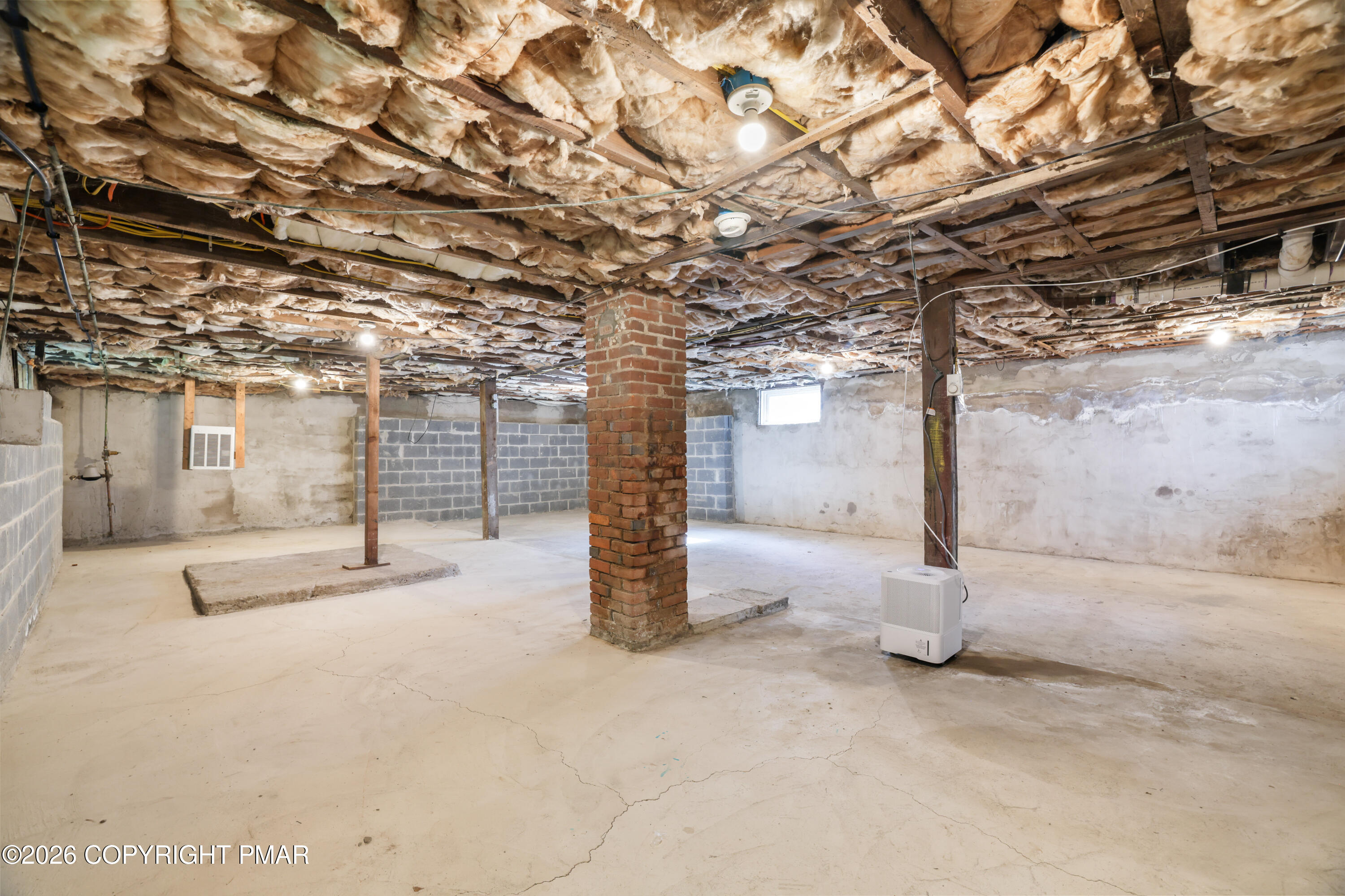 140 Barnum Street Property Photo 25