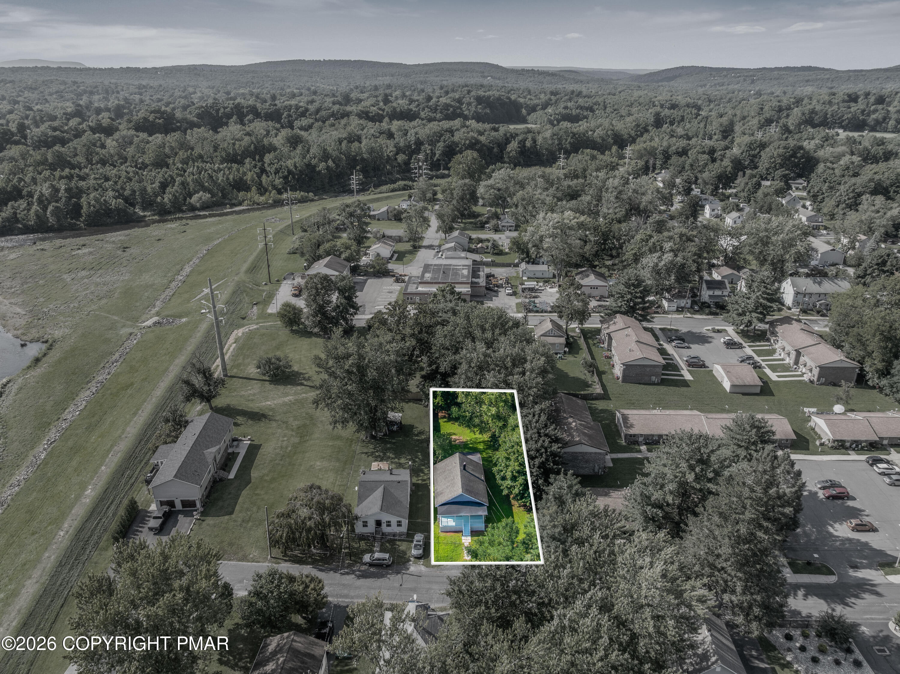 140 Barnum Street Property Photo 30