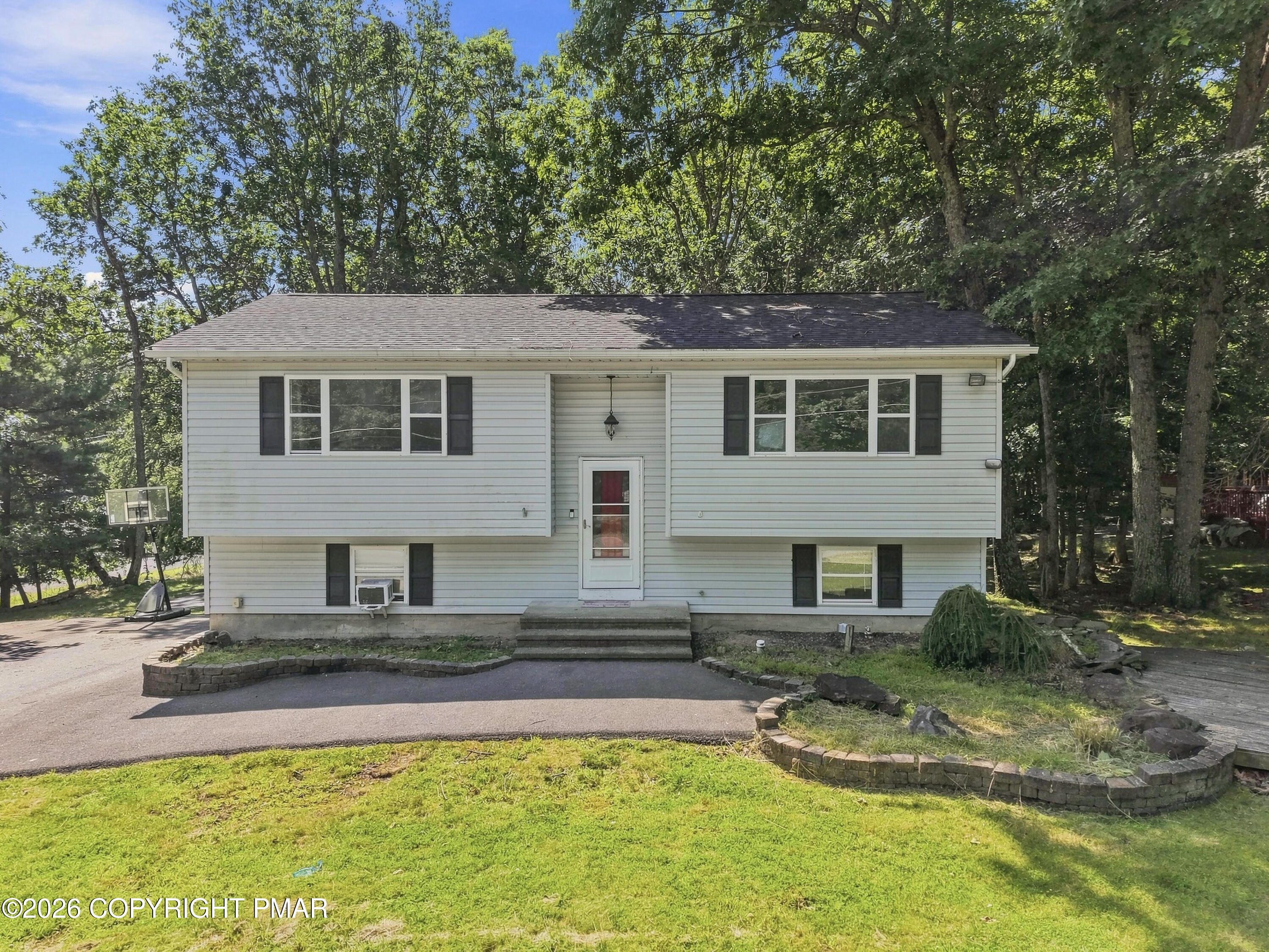 105 Ledgewood Drive Property Photo 2