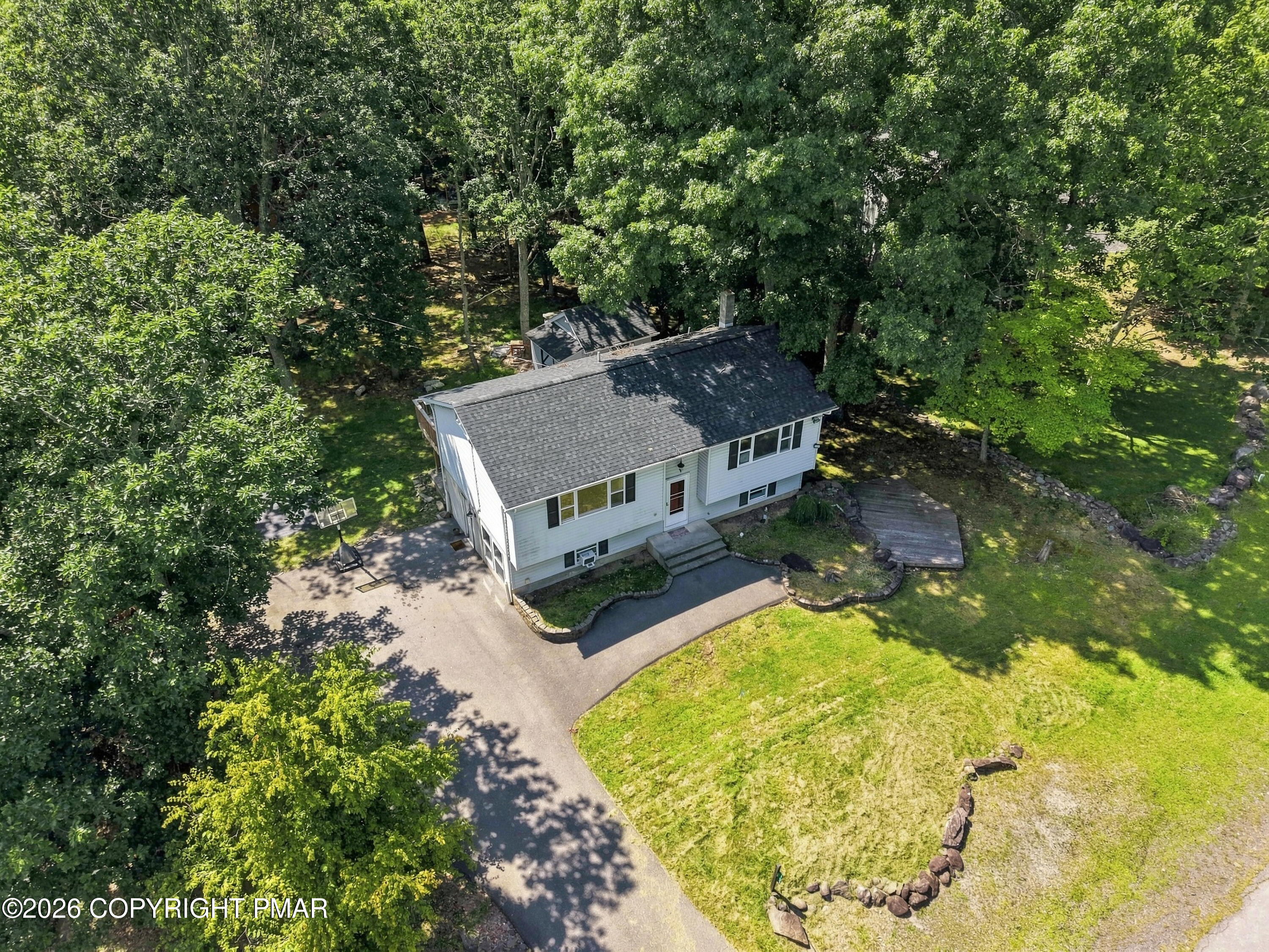 105 Ledgewood Drive Property Photo 3