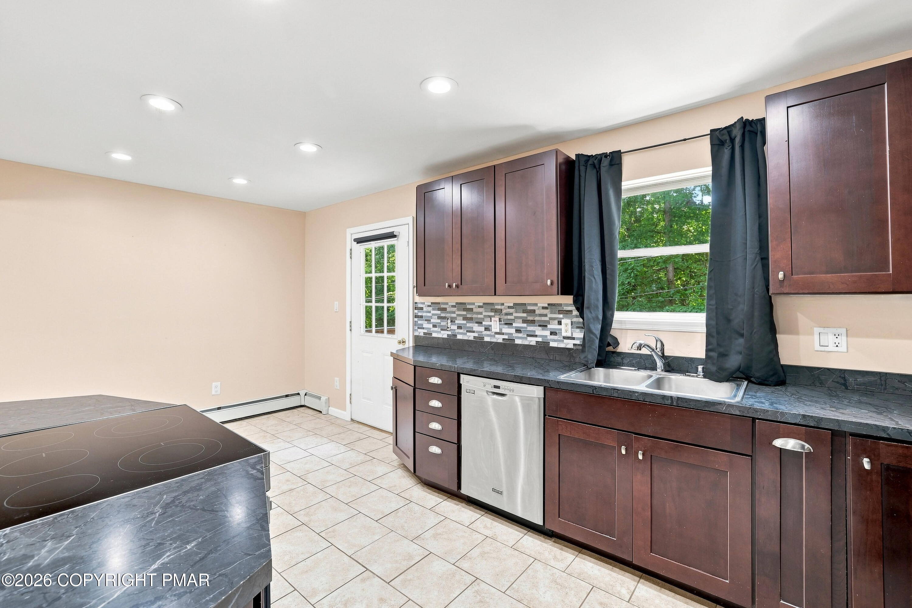 105 Ledgewood Drive Property Photo 6