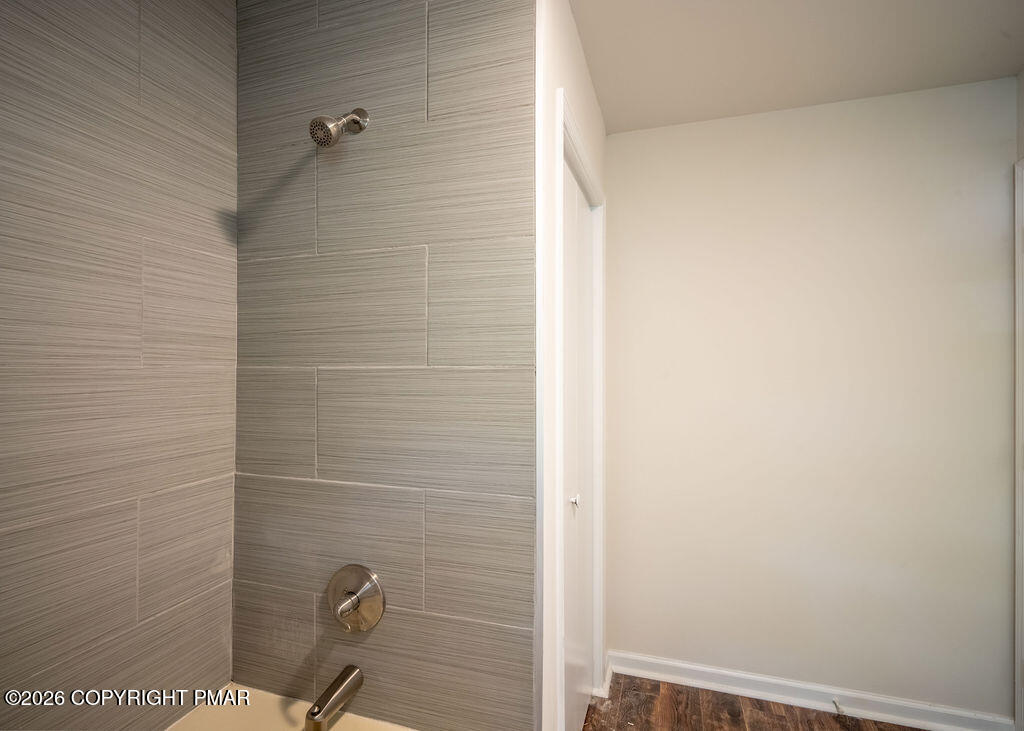 132 Cottonwood Court Property Photo 18