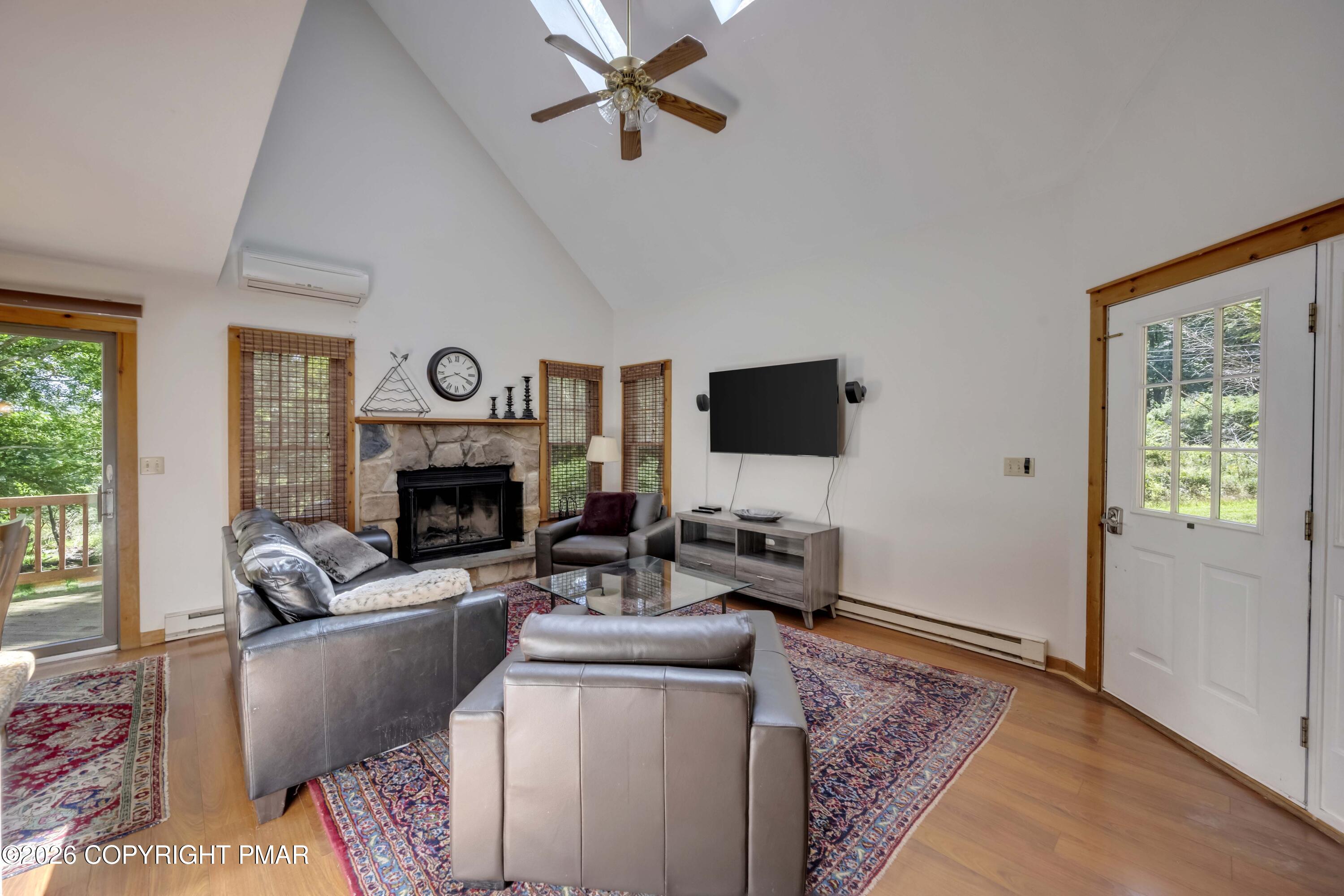 411 Hickory Drive Property Photo 6