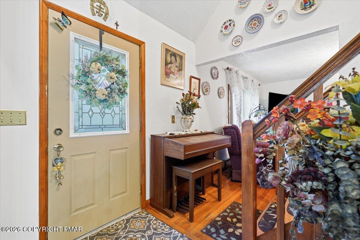 7110 Robinwood Drive Property Photo 5