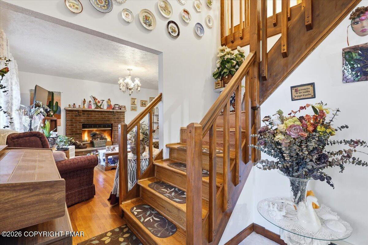 7110 Robinwood Drive Property Photo 6