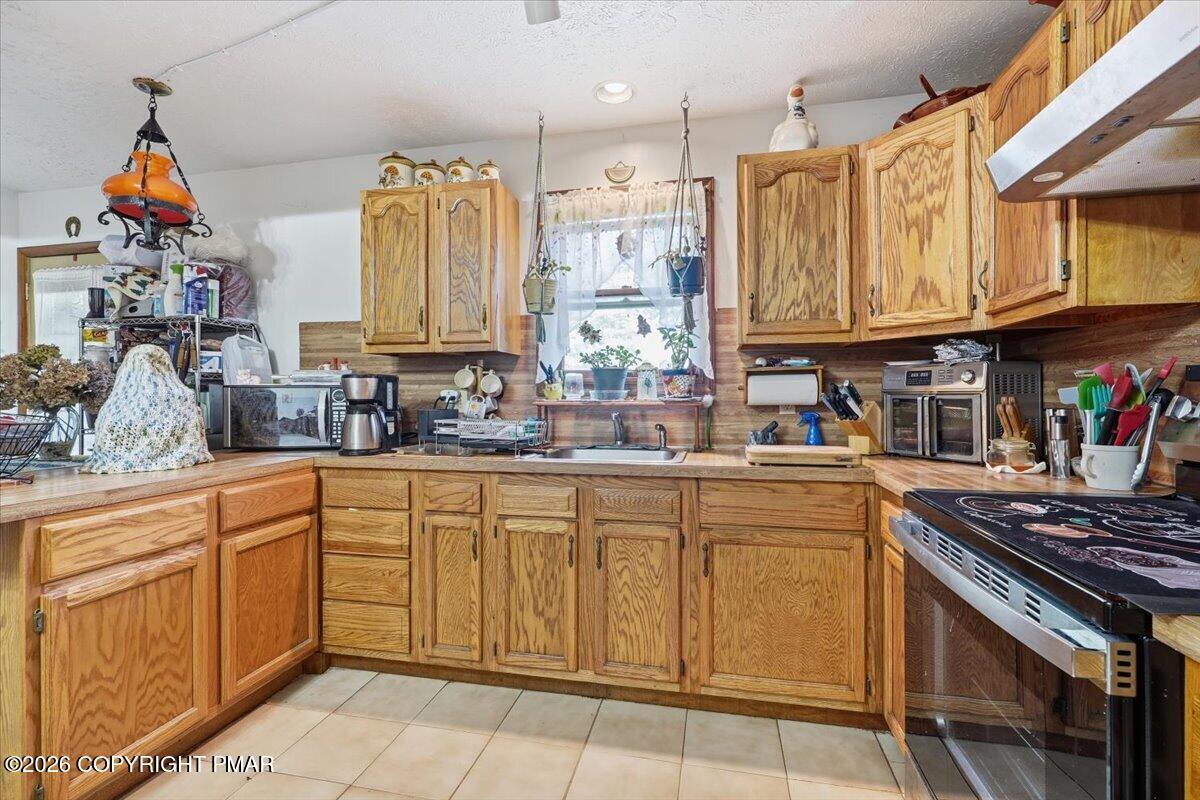 7110 Robinwood Drive Property Photo 10