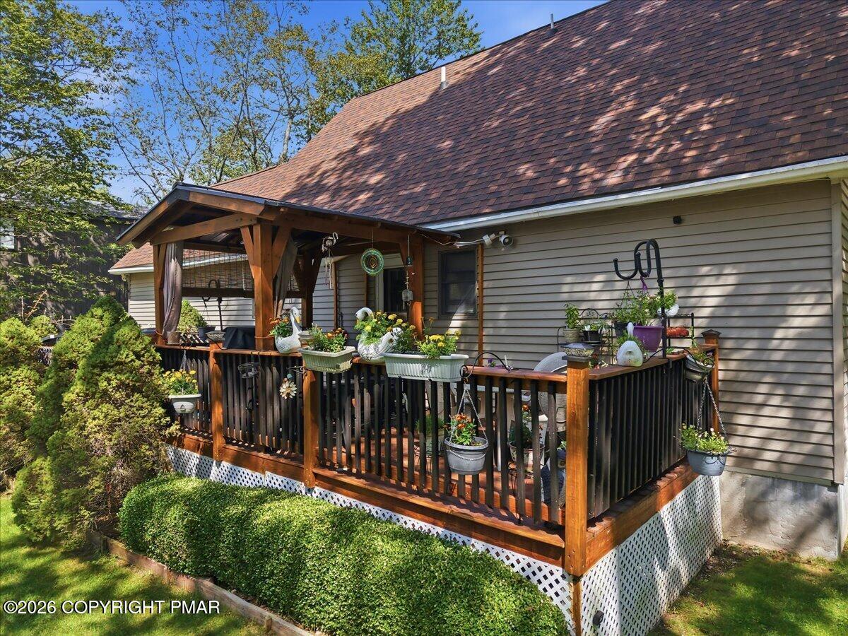 7110 Robinwood Drive Property Photo 32