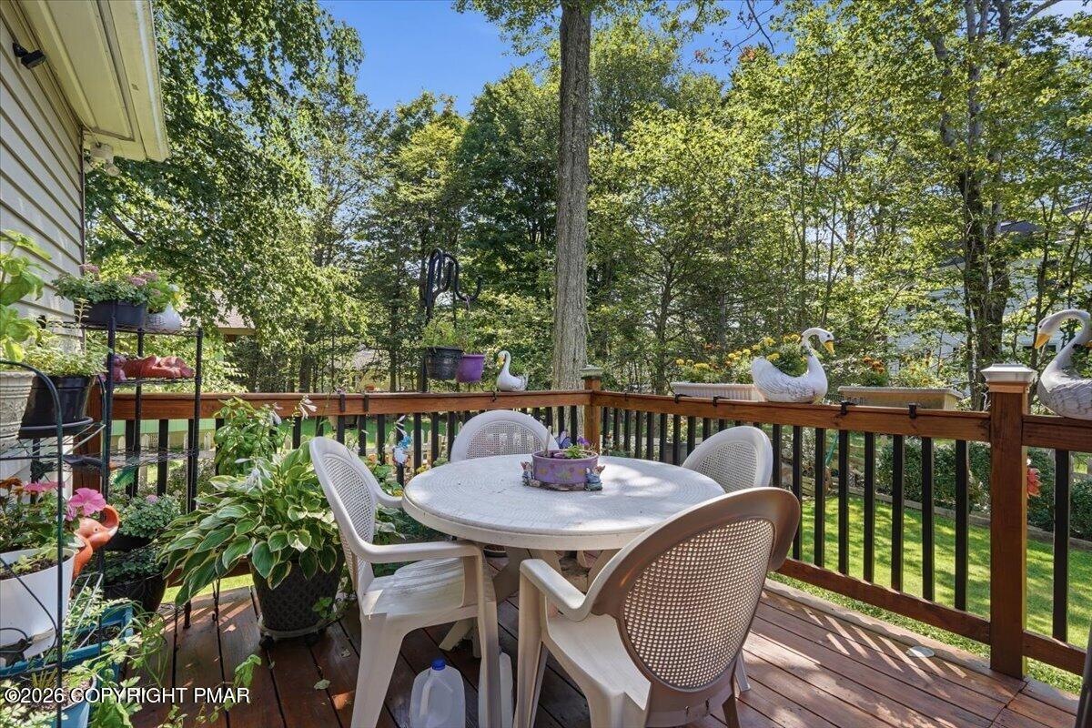 7110 Robinwood Drive Property Photo 34