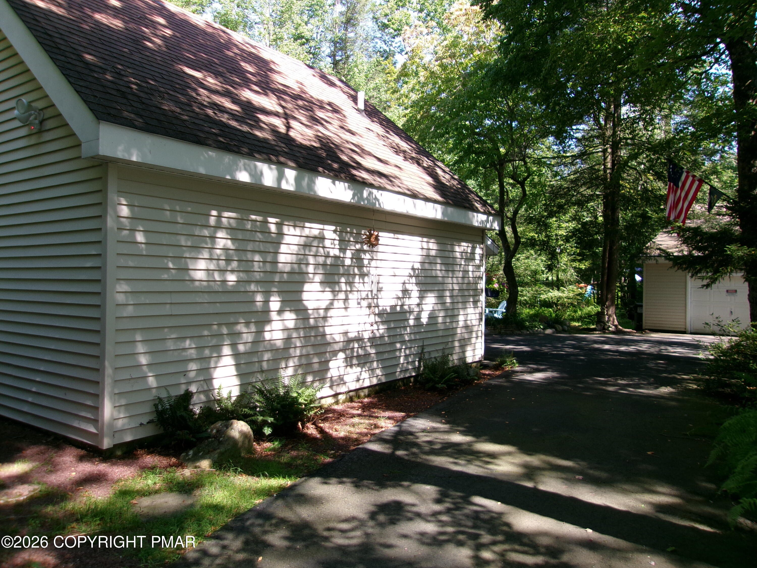 1231 Kilmer Road Property Photo 4