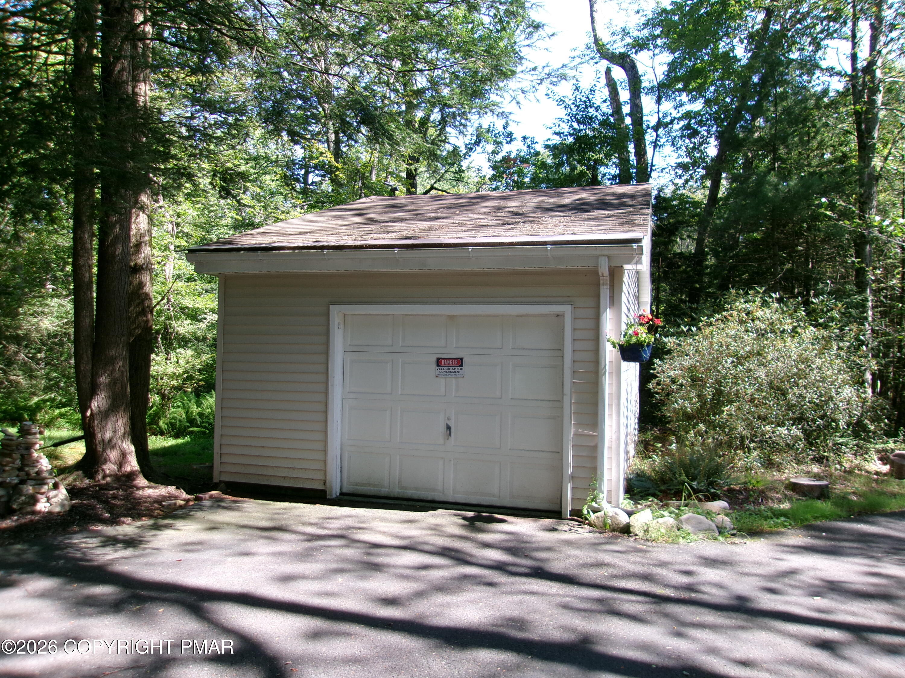 1231 Kilmer Road Property Photo 8