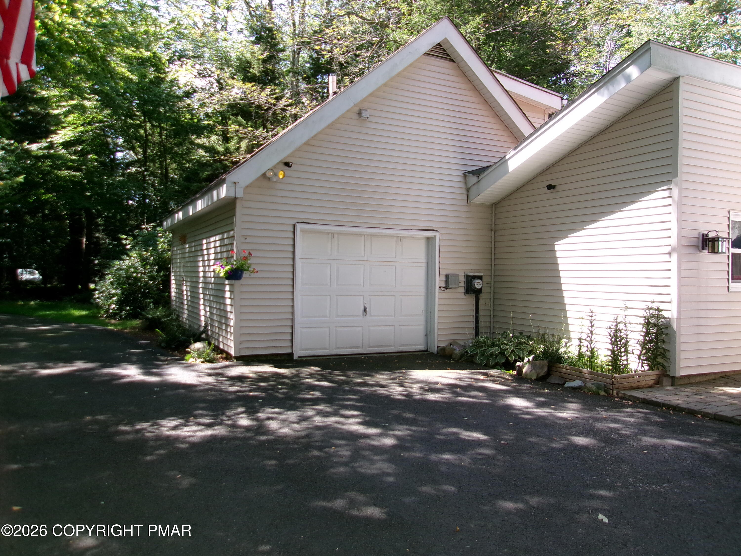 1231 Kilmer Road Property Photo 11