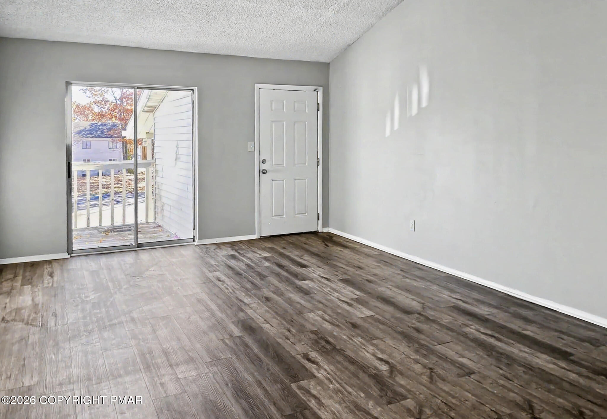 105 View Court 202 Property Photo 2