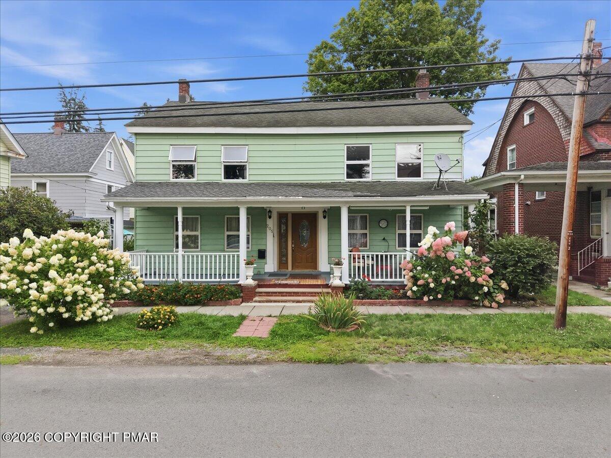 205 Maple Avenue Property Photo 3