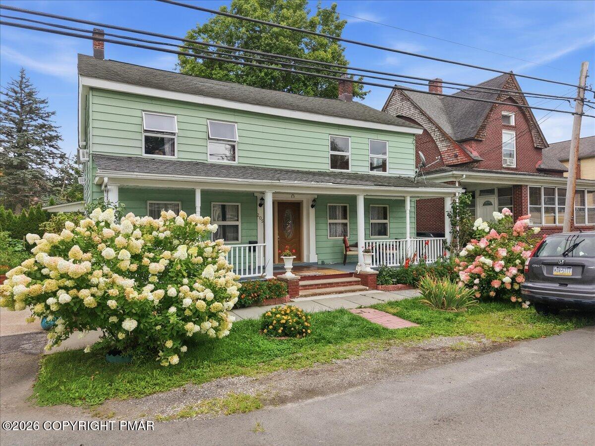 205 Maple Avenue Property Photo 5