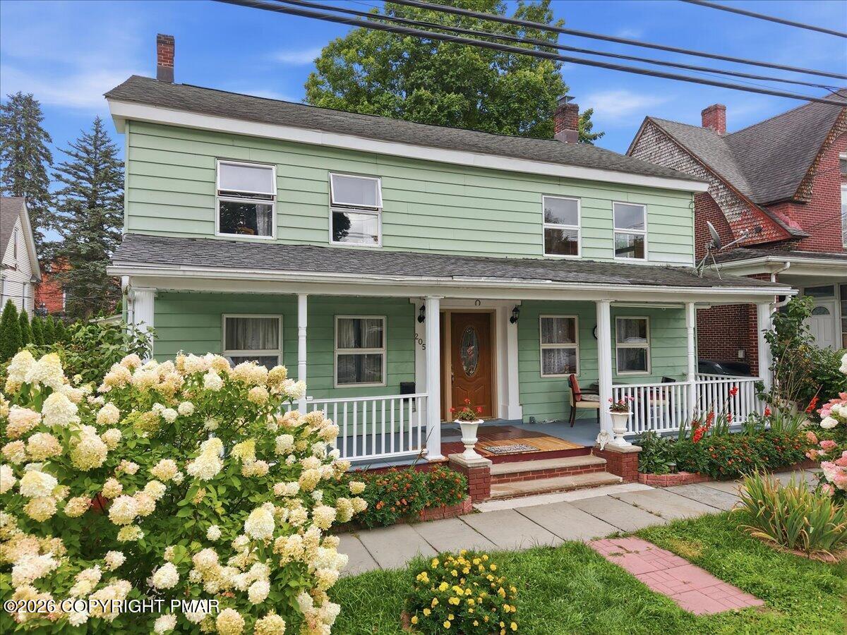 205 Maple Avenue Property Photo 6