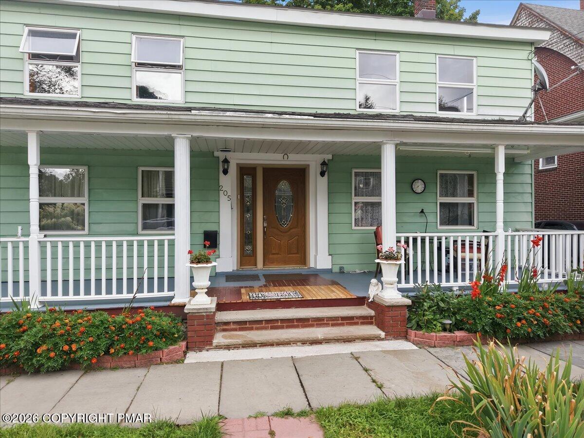 205 Maple Avenue Property Photo 8