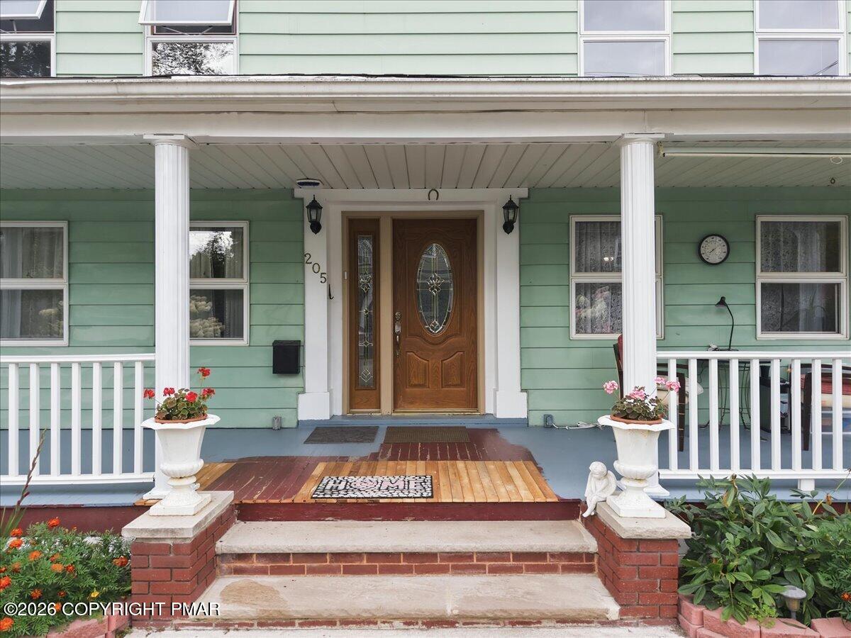205 Maple Avenue Property Photo 9