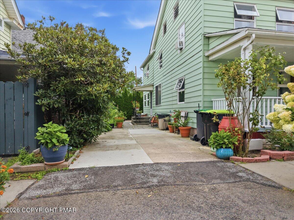 205 Maple Avenue Property Photo 69