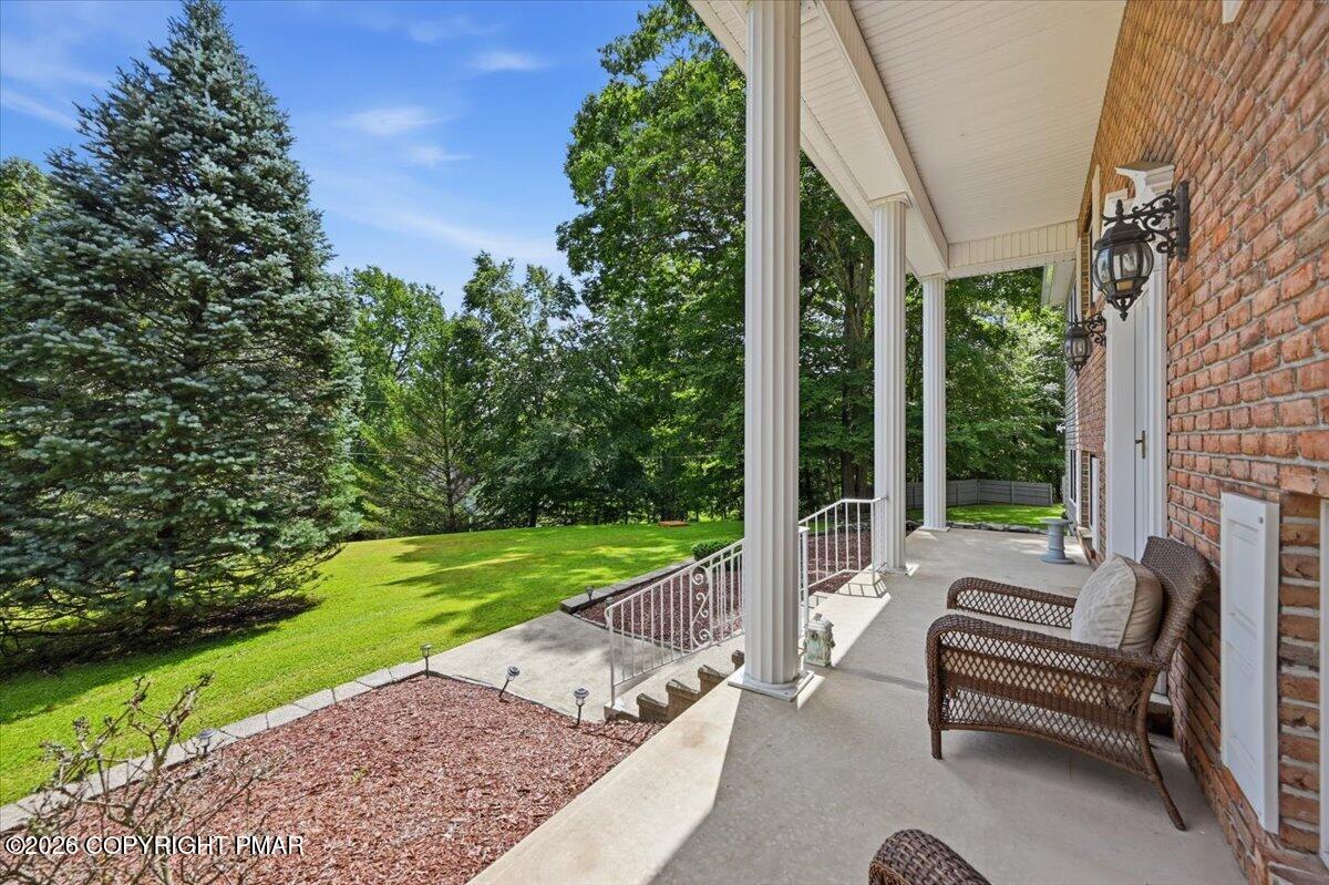 173 Marcelle Terrace Property Photo 4