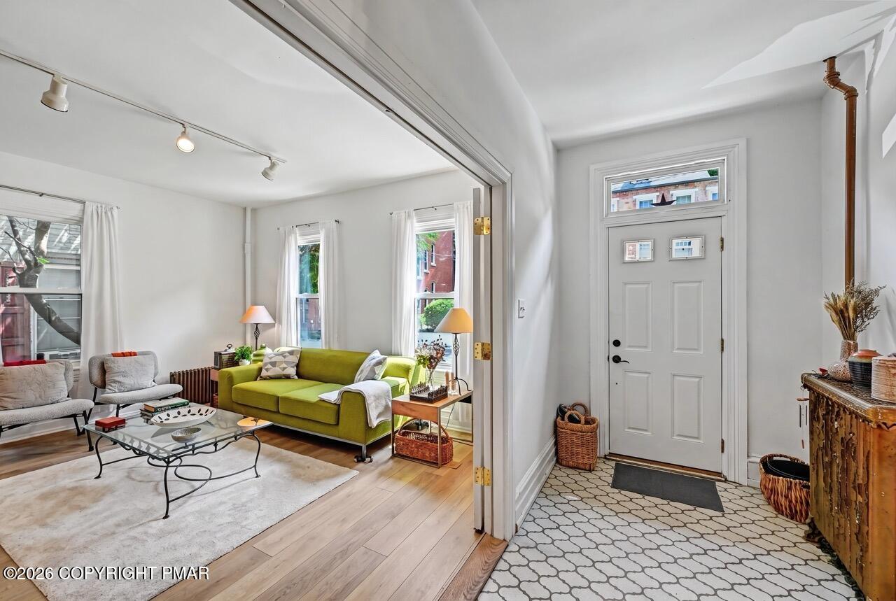 54 W Broadway Property Photo 11