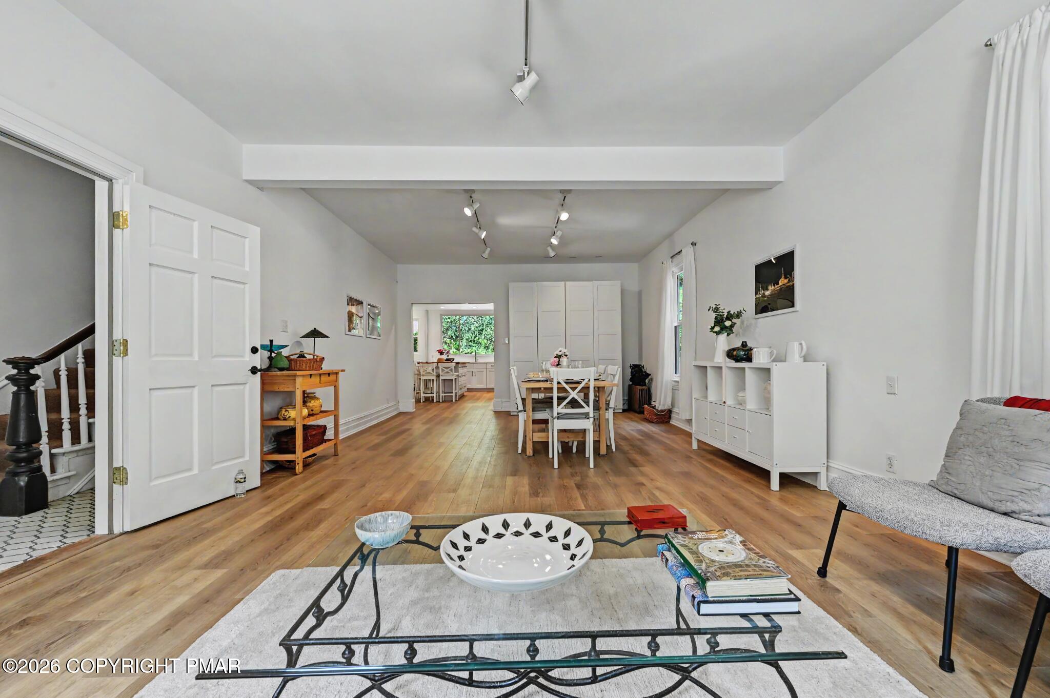 54 W Broadway Property Photo 15