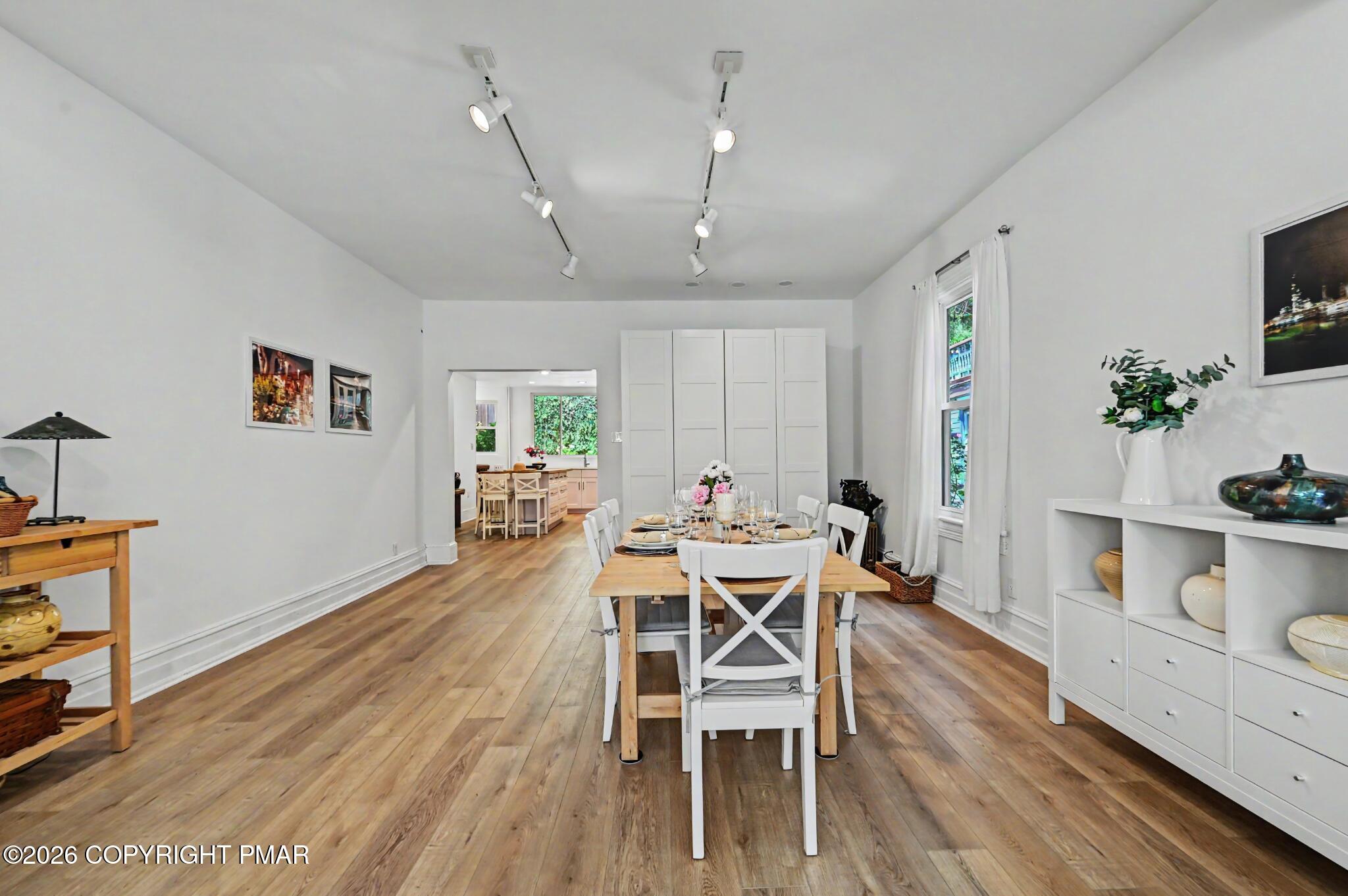 54 W Broadway Property Photo 21