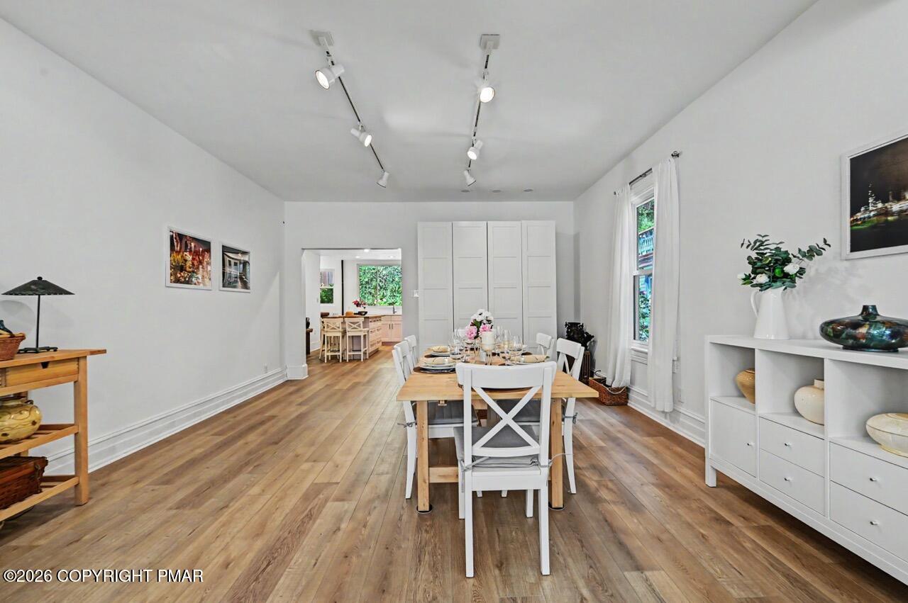 54 W Broadway Property Photo 22