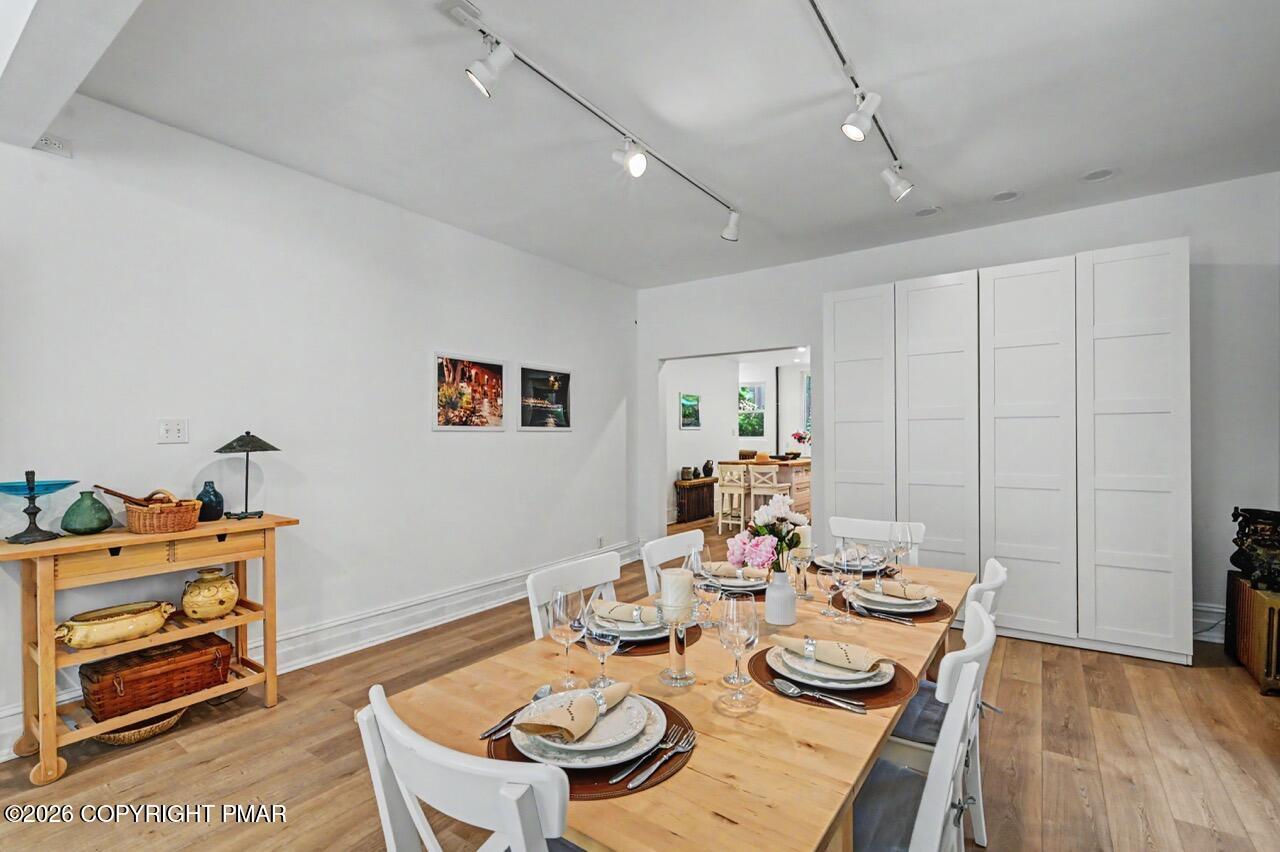 54 W Broadway Property Photo 23