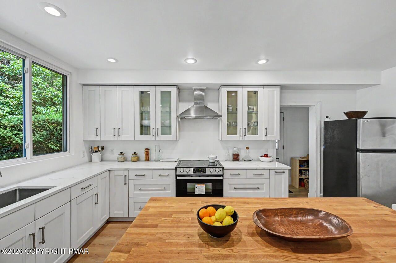 54 W Broadway Property Photo 32