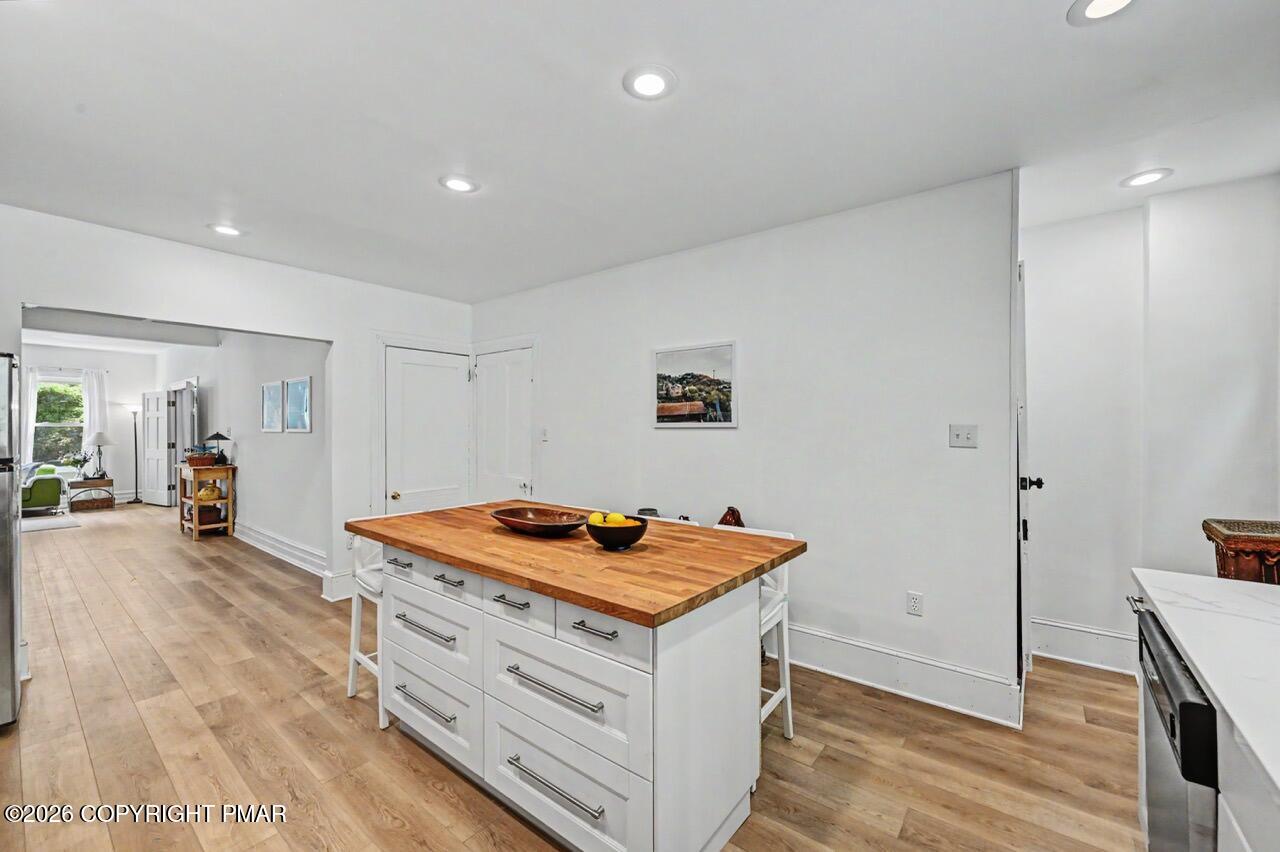 54 W Broadway Property Photo 36