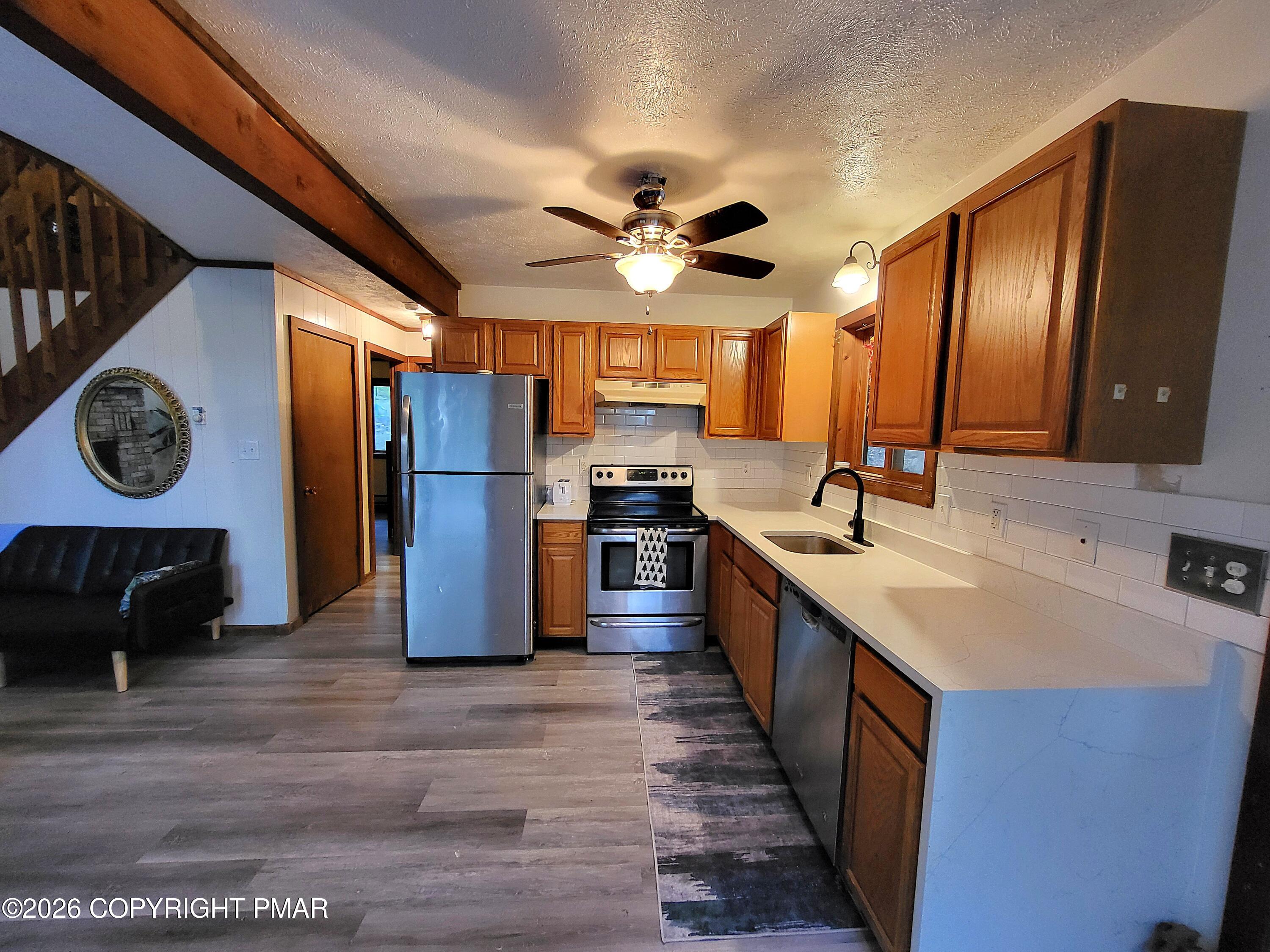 193 Bellingham Drive Property Photo 9