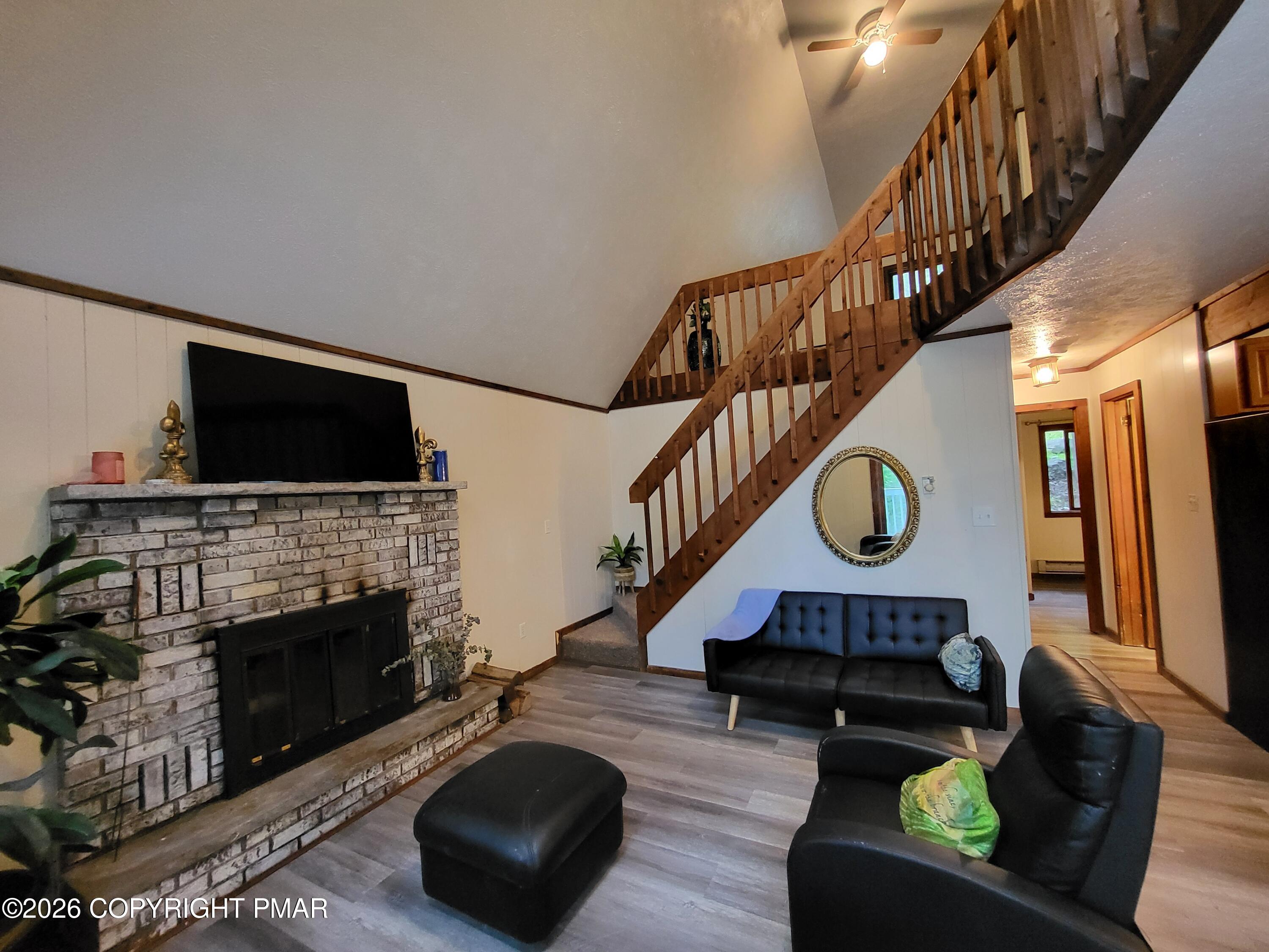 193 Bellingham Drive Property Photo 12