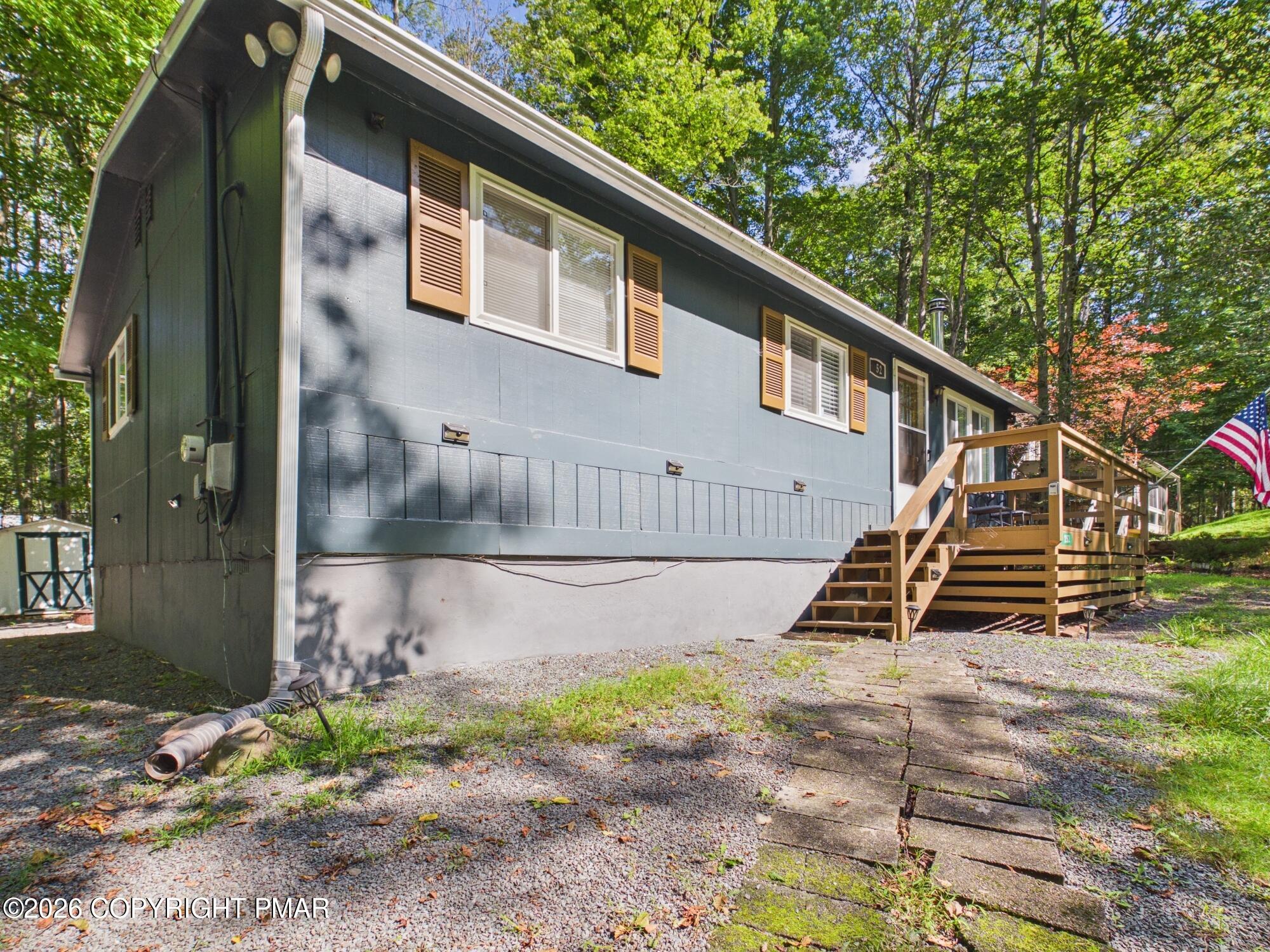 252 Pontiac Path Property Photo 2