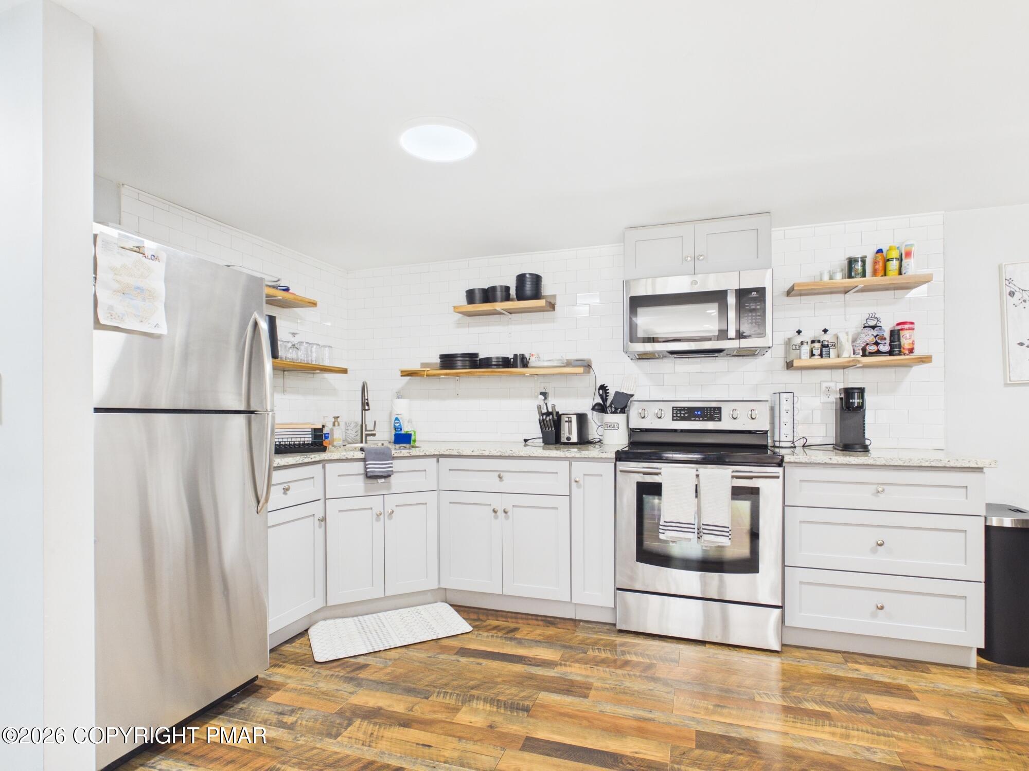 252 Pontiac Path Property Photo 9