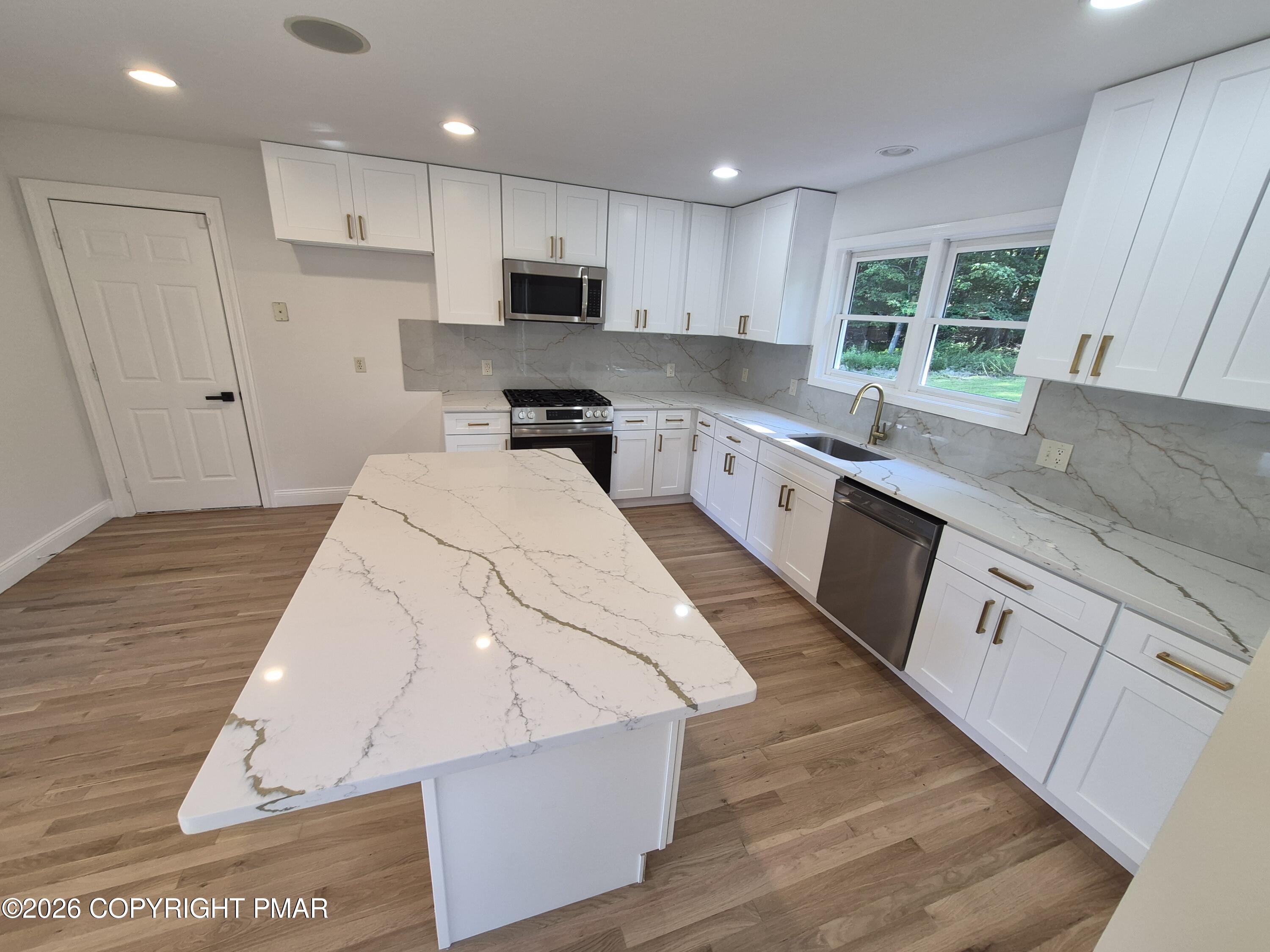4515 Tee Drive Property Photo 11