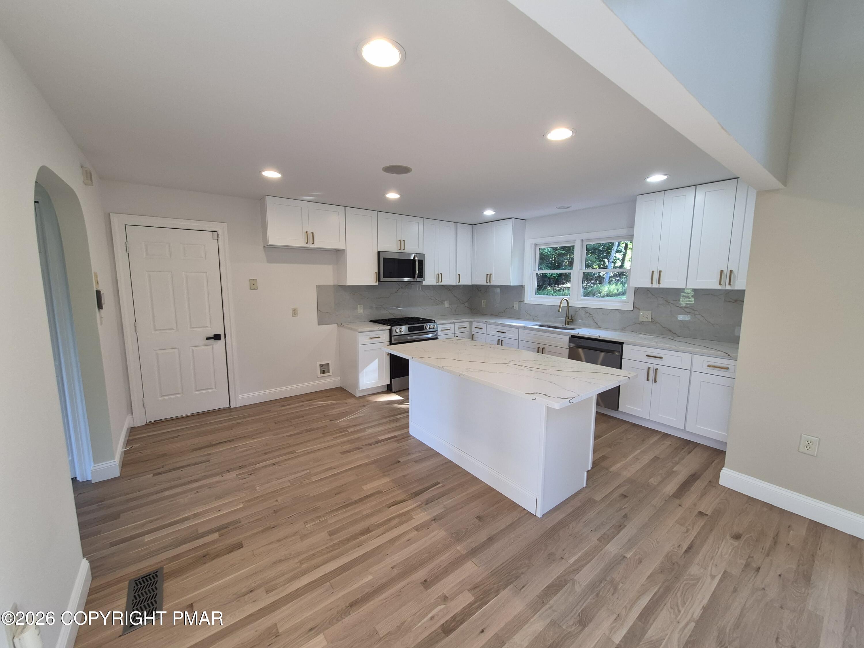 4515 Tee Drive Property Photo 15