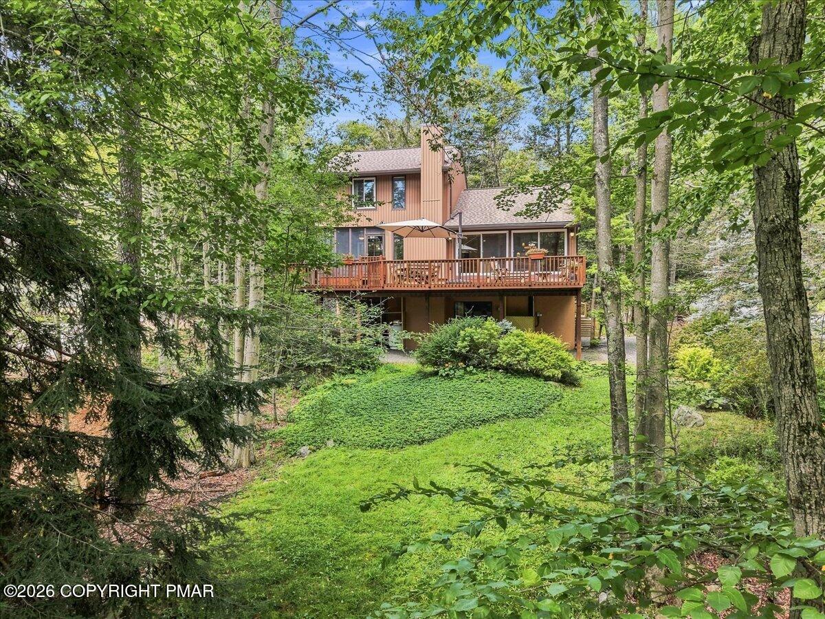 6262 Lakeview Drive Property Photo 1