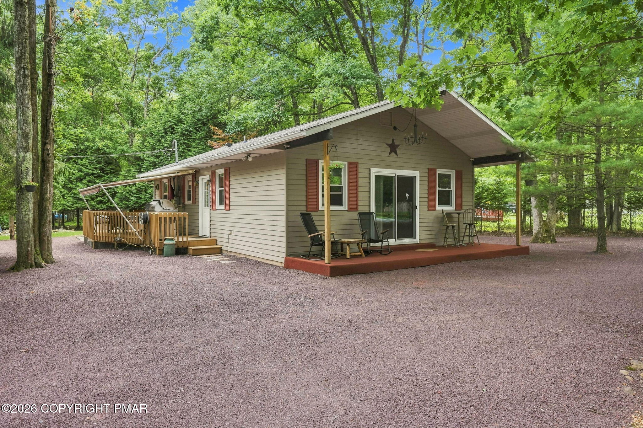 101 Keats Lane Property Photo 1