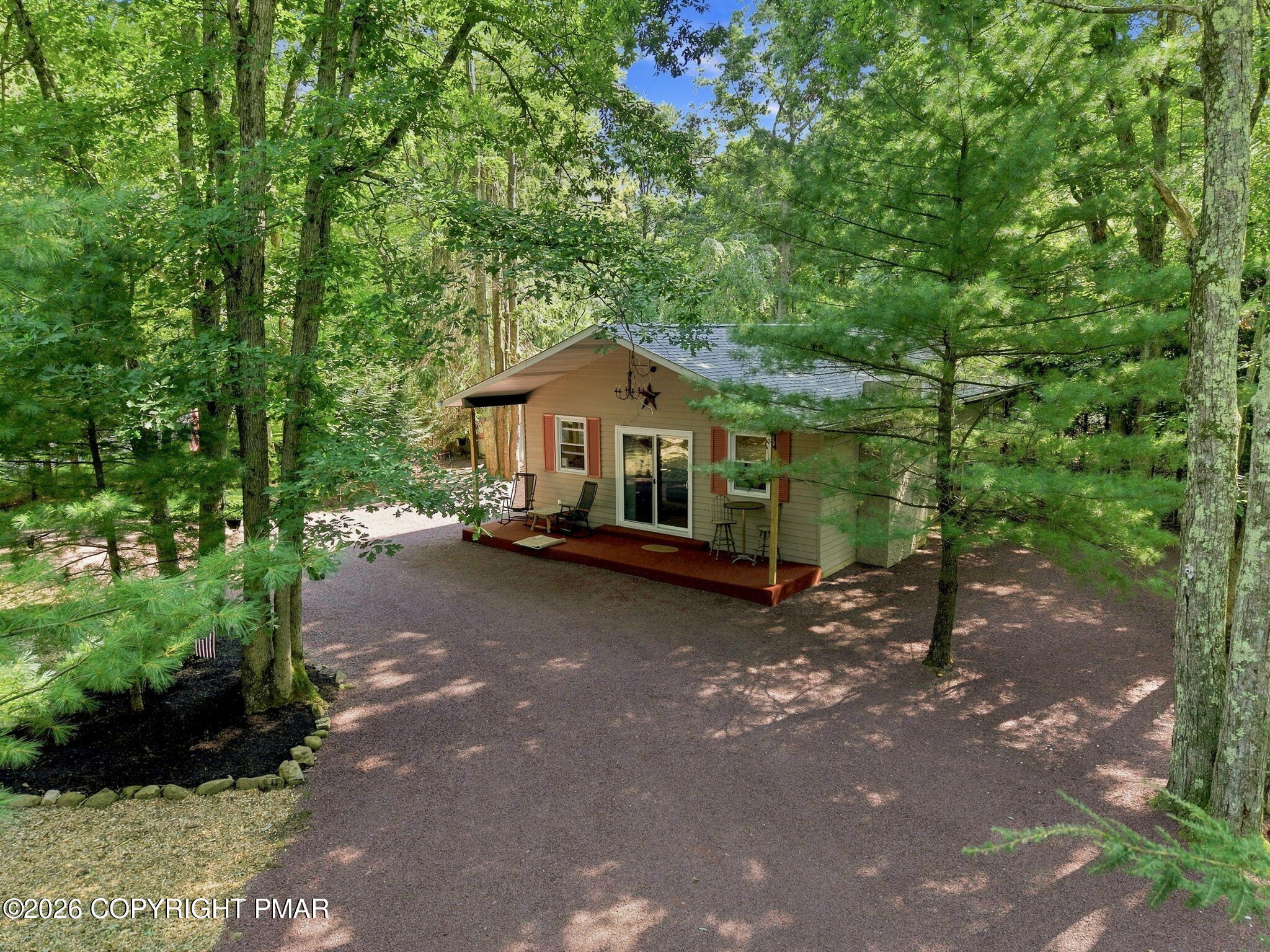 101 Keats Lane Property Photo 2