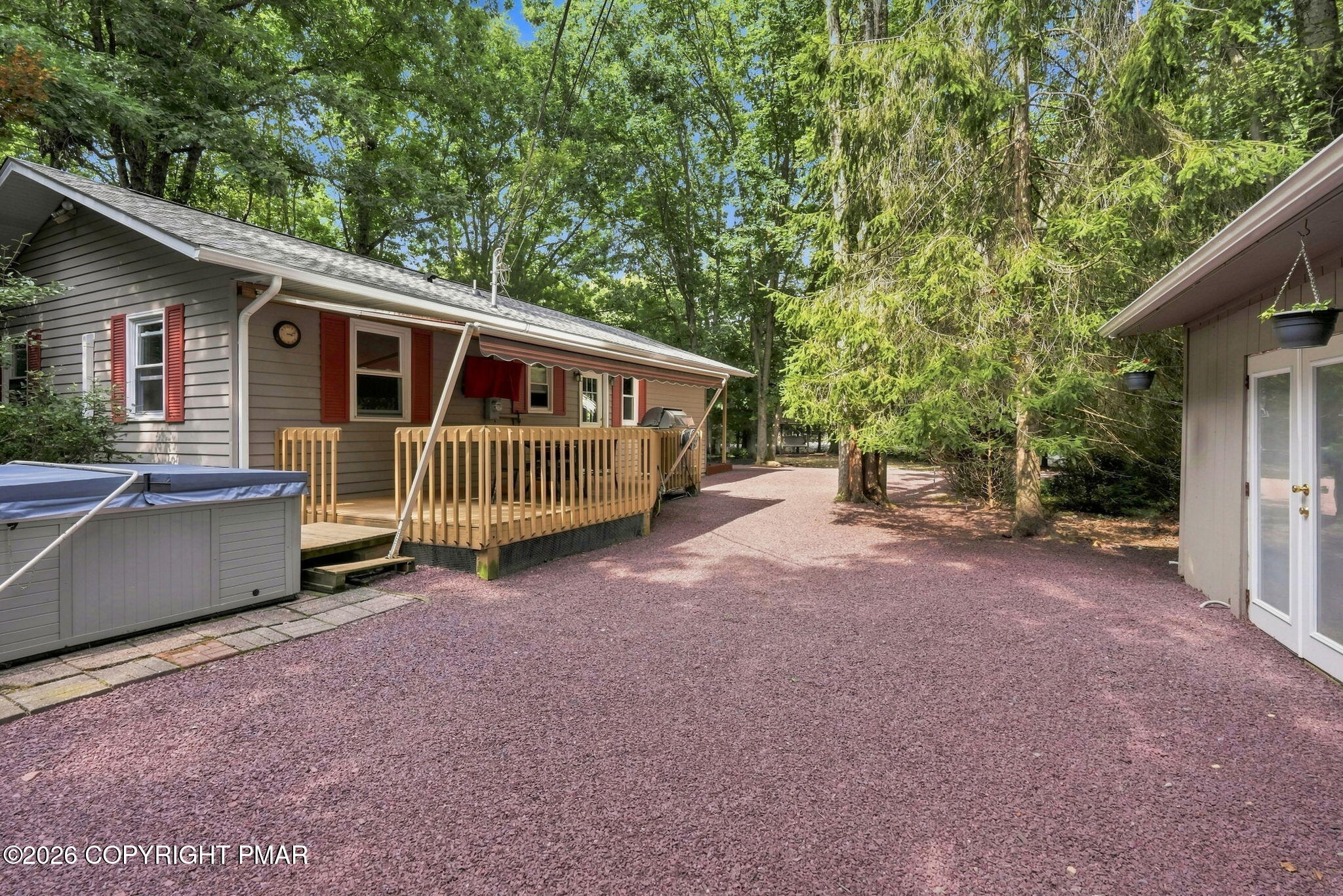 101 Keats Lane Property Photo 35